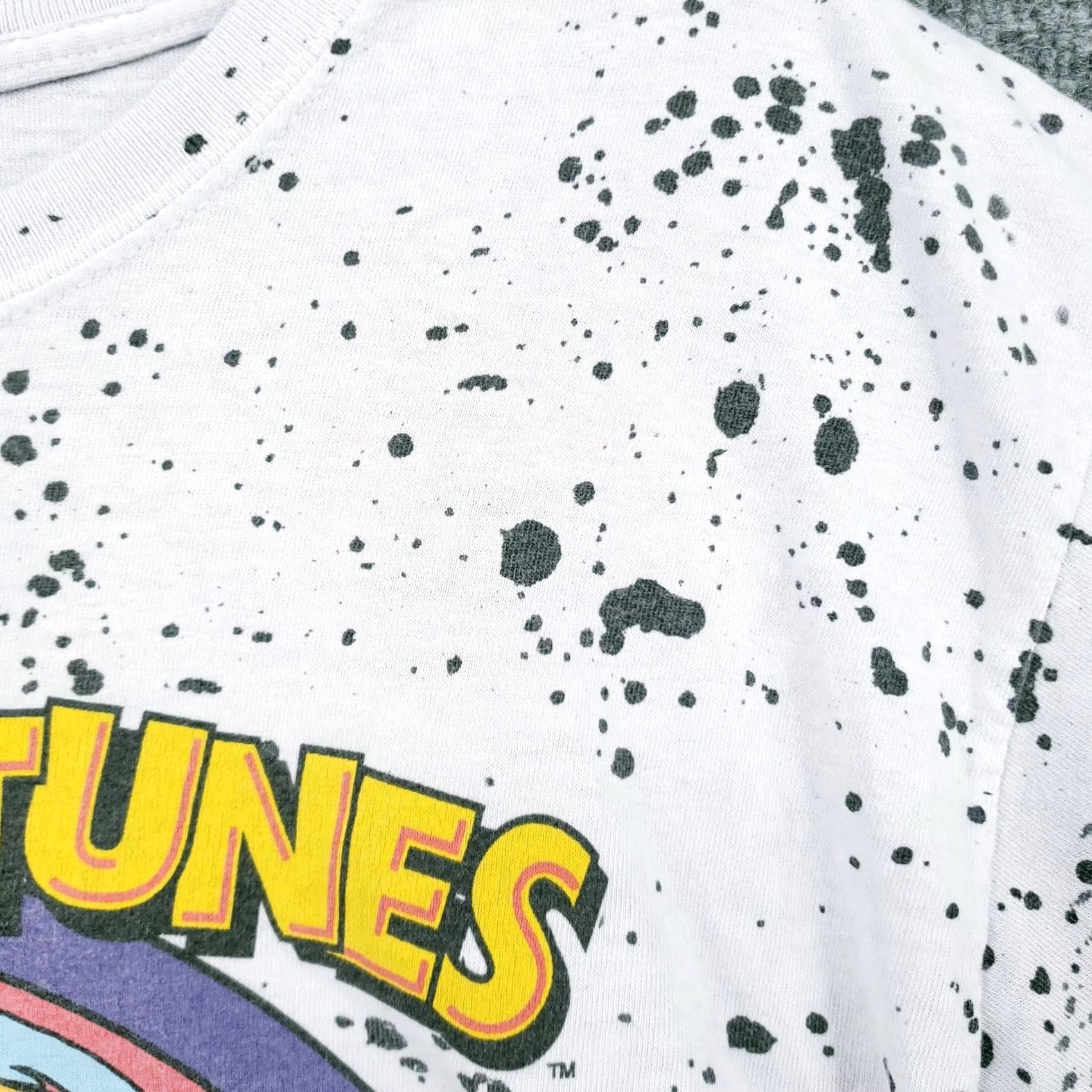 Vintage Looney Tunes Shirt Mens L White Character Classic Circle Short Sleeves Size US L / EU 52-54 / 3 - 5 Thumbnail