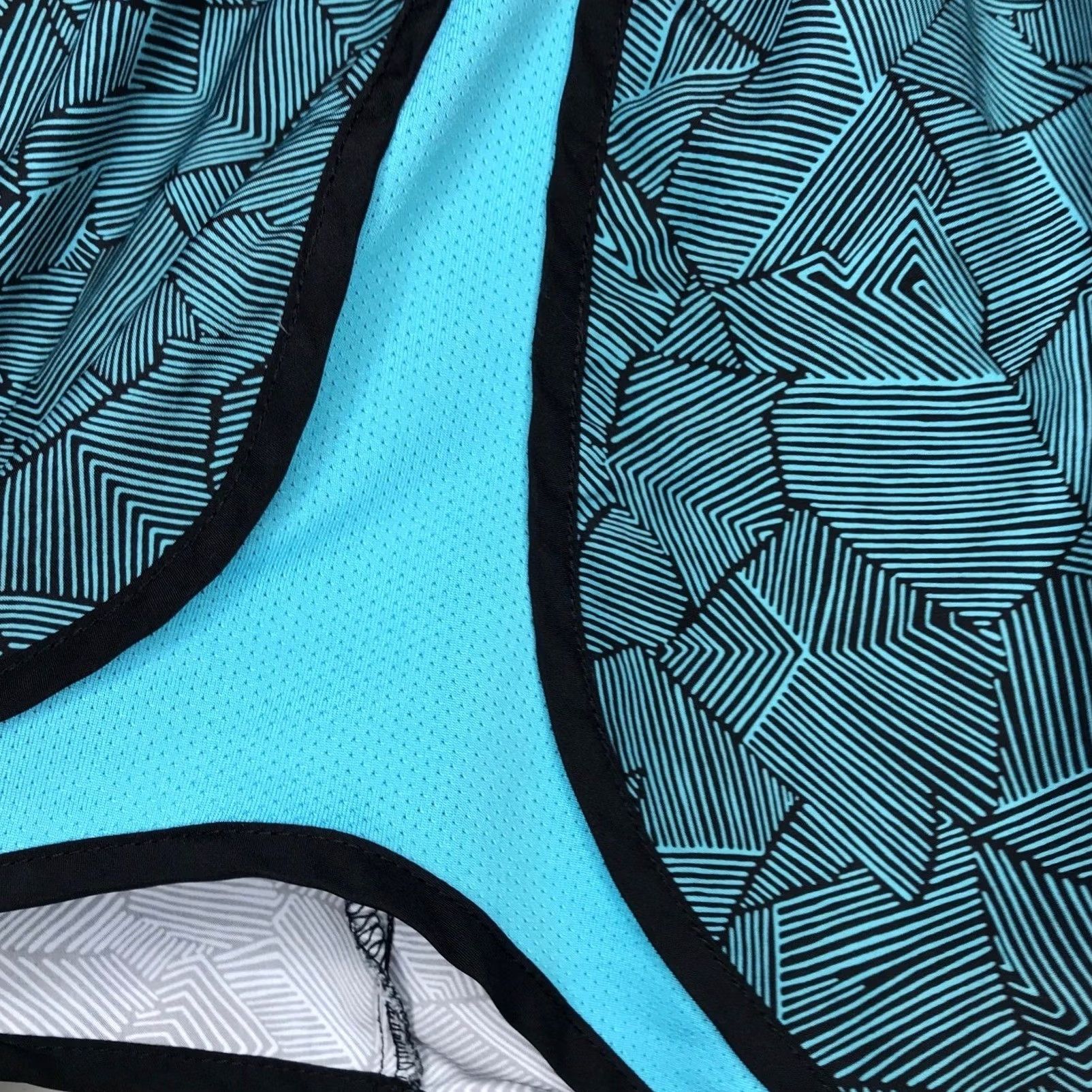 Nike Nike Dri-Fit Tempo Running Shorts Women's S Blue Black Geometric Print Lined Size 28" / US 6 / IT 42 - 4 Thumbnail