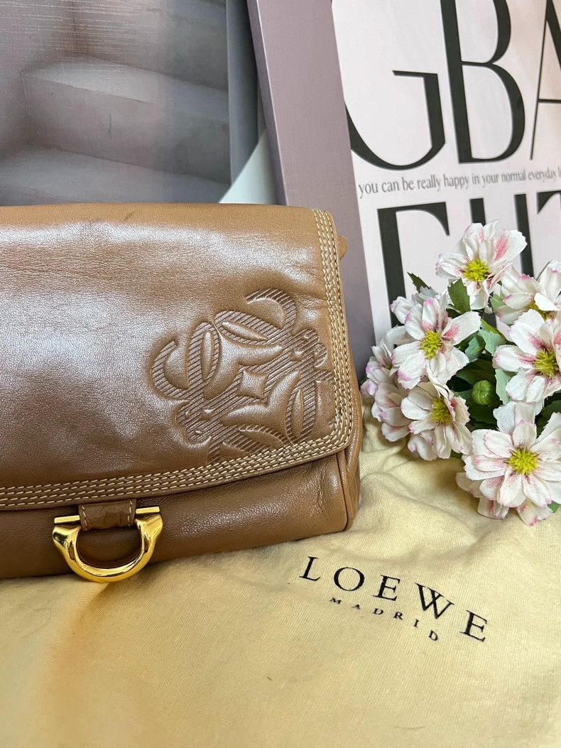 Loewe loewe Small suede crossbody bag 2503-Nextarrow Size ONE SIZE - 4 Thumbnail