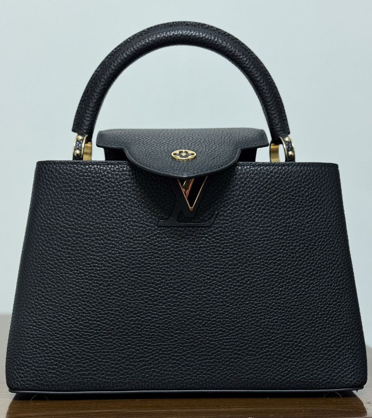 Louis Vuitton Bag Louis Vuitton Capuciness MM Size ONE SIZE - 2 Thumbnail