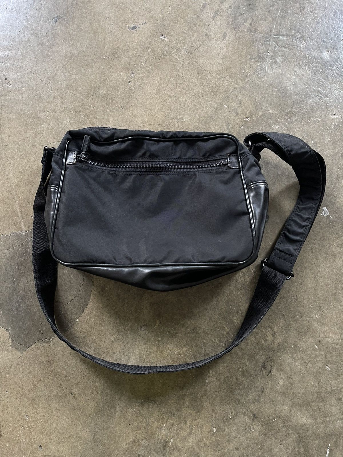 Japanese Brand × Yohji Yamamoto Yohji Yamamoto YSaccs Sling Bag Size ONE SIZE - 2 Thumbnail