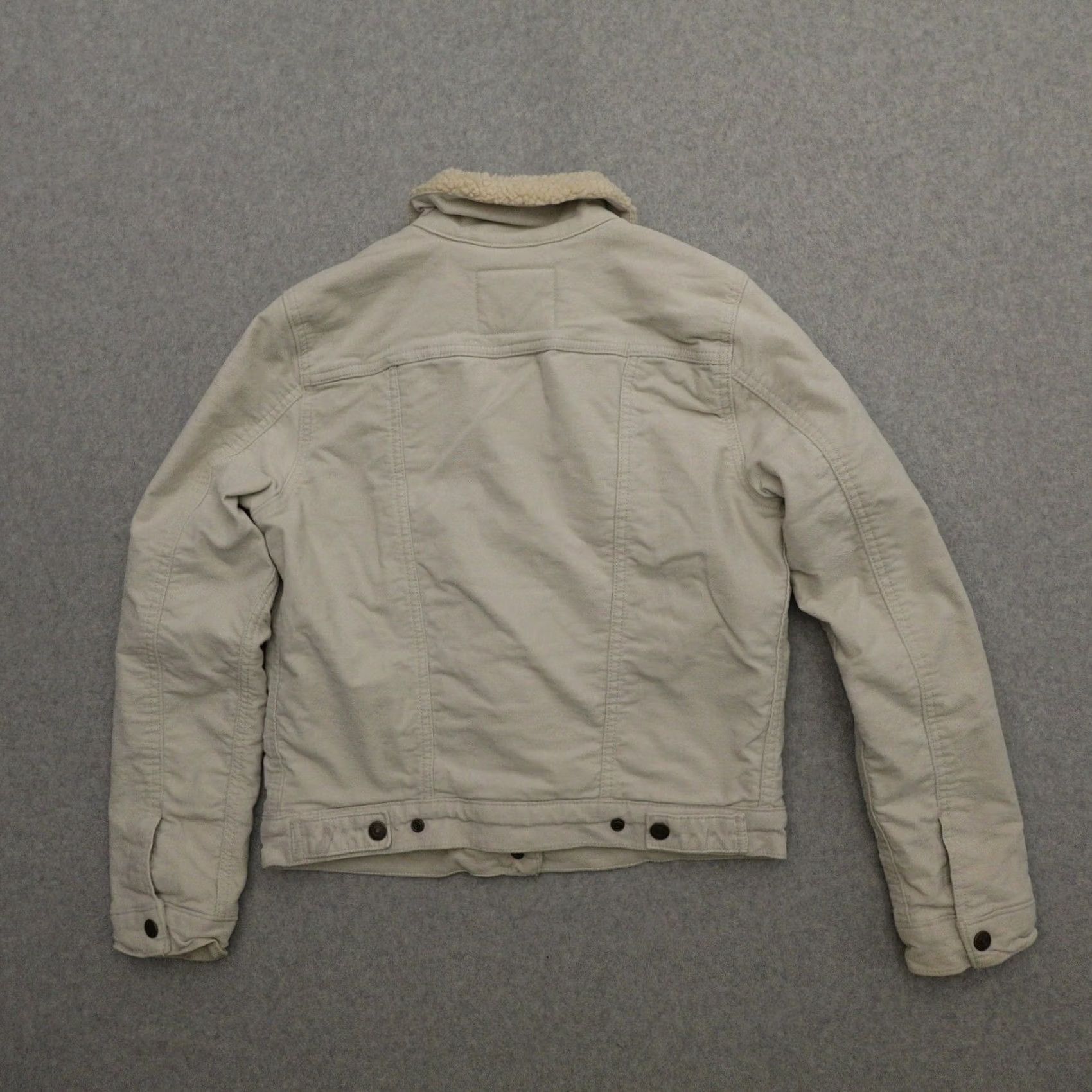 Levi's LEVI'S Jacket Womens Small Sherpa Lined Trucker Fleece Coat Short Beige Staple Basic Jacket Women Small 18X21 Size: Small Size S / US 4 / IT 40 - 2 Thumbnail