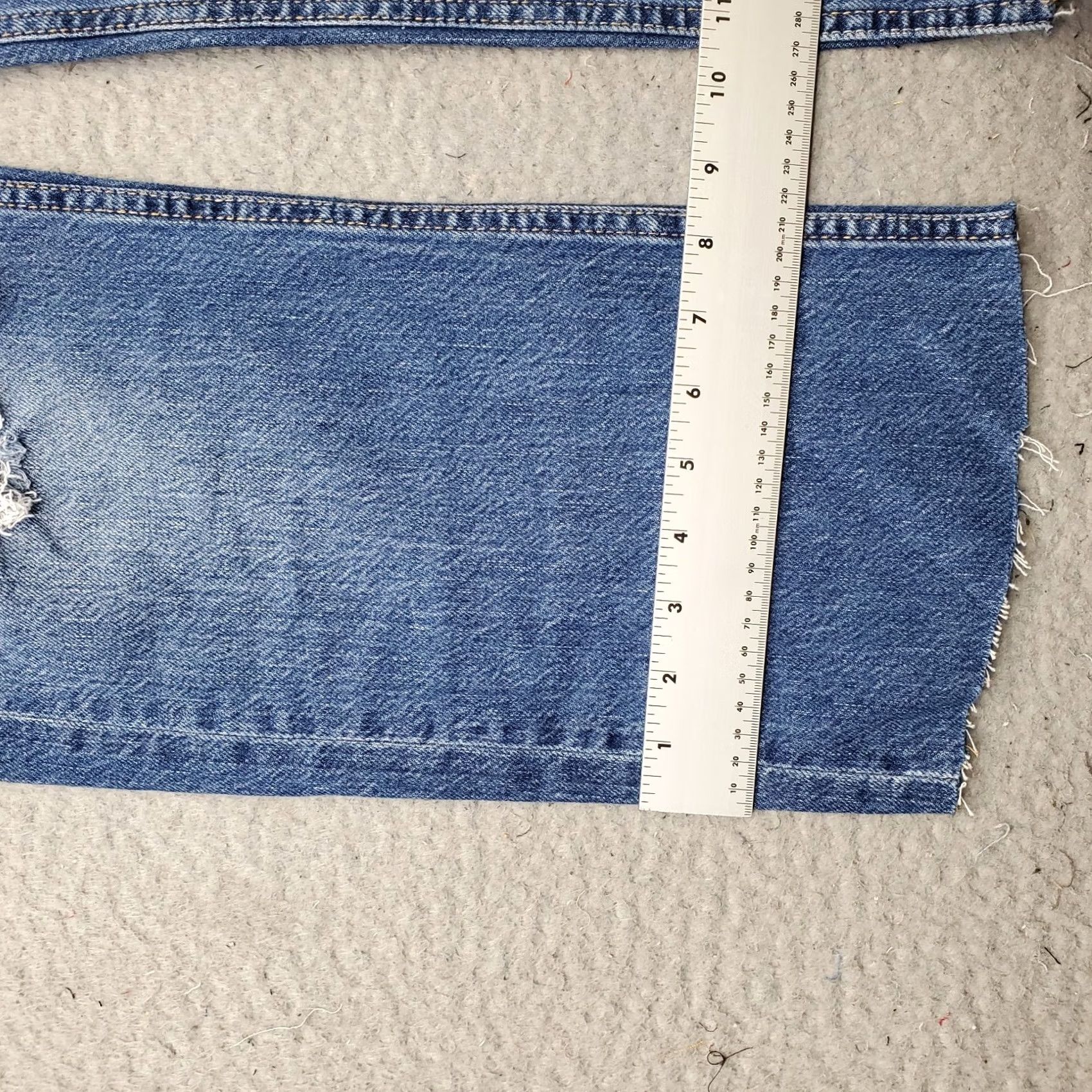 Vintage Aéropostale Womens 2 Baggy Jeans Denim Blue Button Fly Distressed Straight Leg 90s Style Jeans Women’s Size 2 Size 26" / US 2 / IT 38 - 5 Thumbnail
