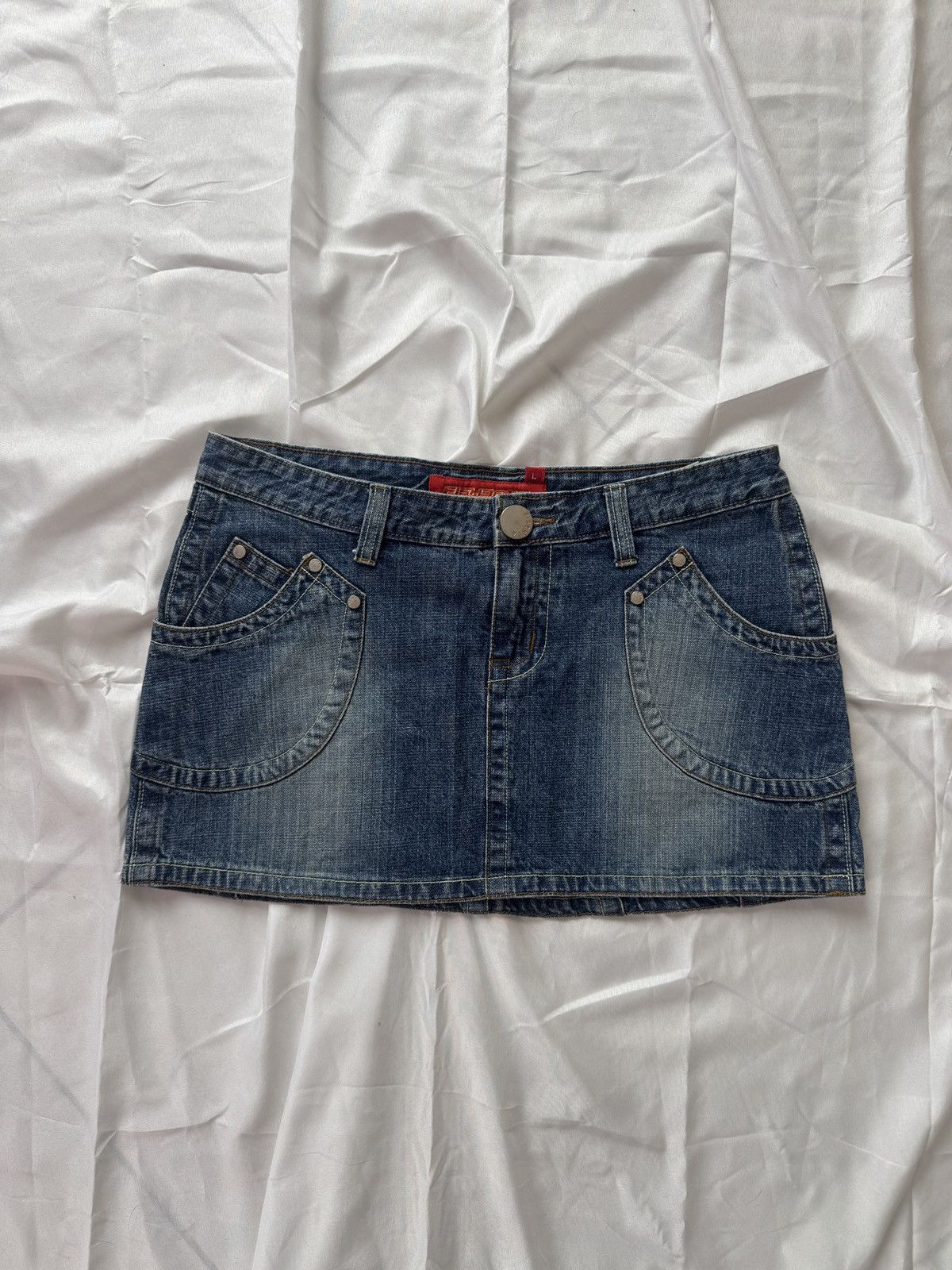 Hysteric Glamour 2000’s Fishbone Y2K Vintage Glam Washed Denim Mini Skirt Size 30" / US 8 / IT 44 - 1 Thumbnail