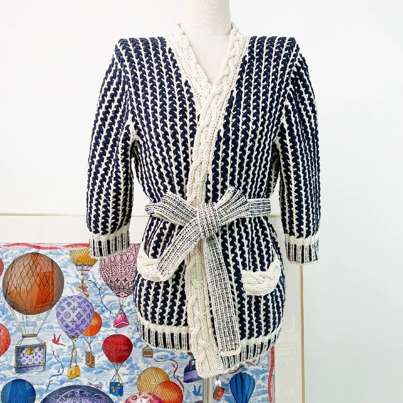 Chanel Chanel Blue jacket 2504-Nextarrow Size M / US 6-8 / IT 42-44 - 1 Thumbnail