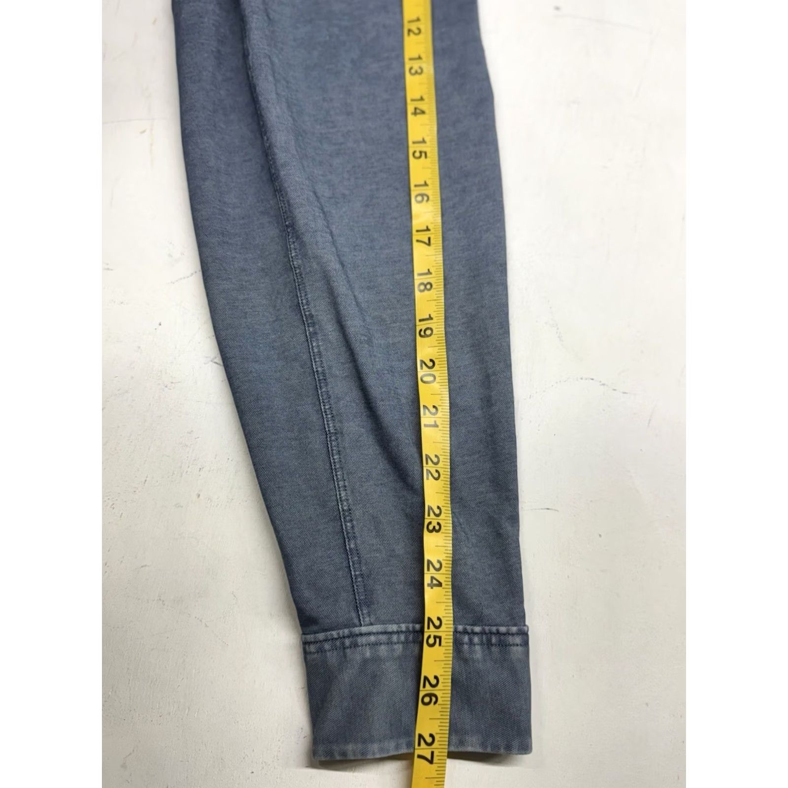 Lululemon Lululemon Commission Long Sleeve Shirt Mens L Blue Chambray Button Up Stretch Size US L / EU 52-54 / 3 - 5 Thumbnail