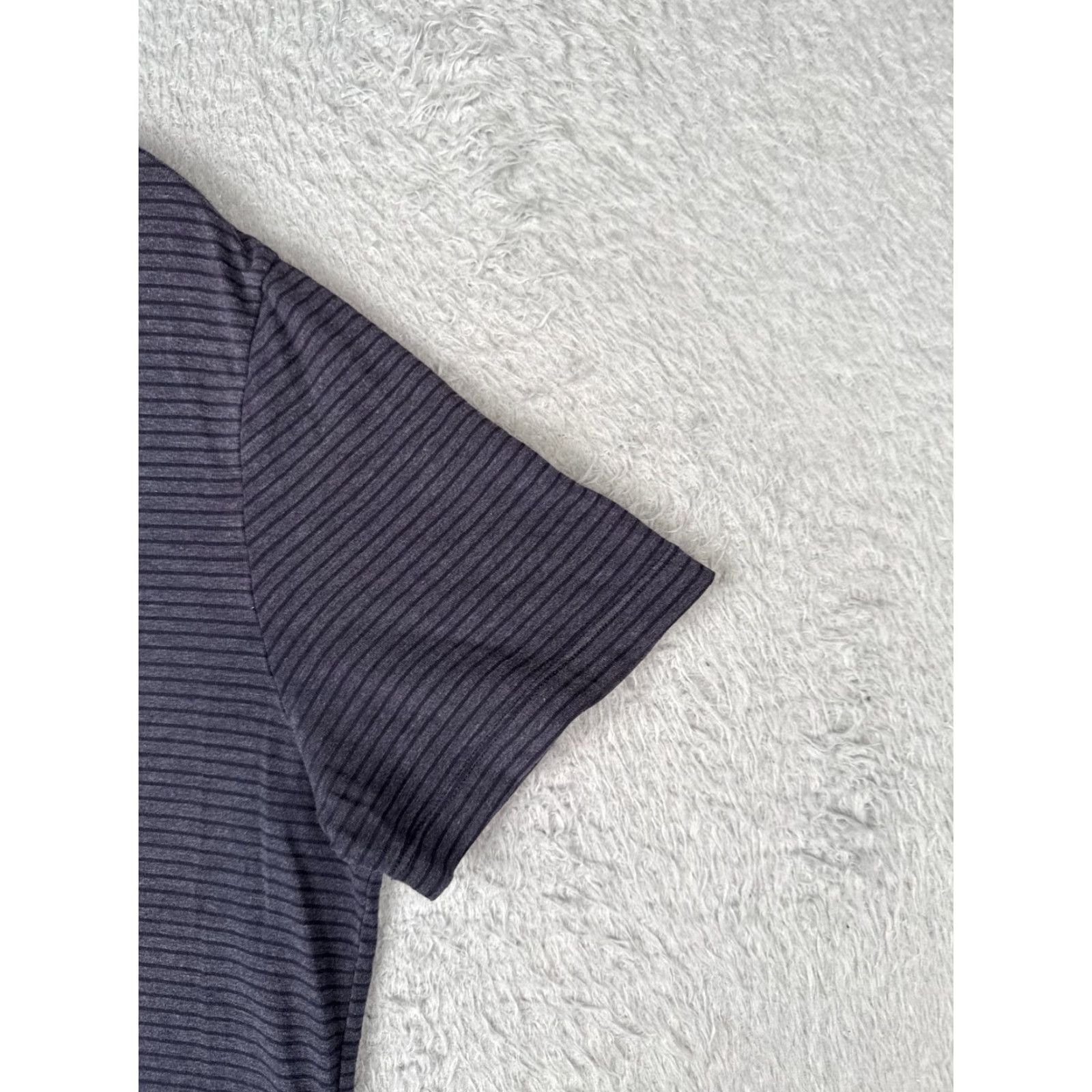 Vintage VINTAGE? No. Columbia Shirt Men Medium Blue Stripe Short Sleeve Crew Neck Cotton Blend Size US M / EU 48-50 / 2 - 2 Thumbnail