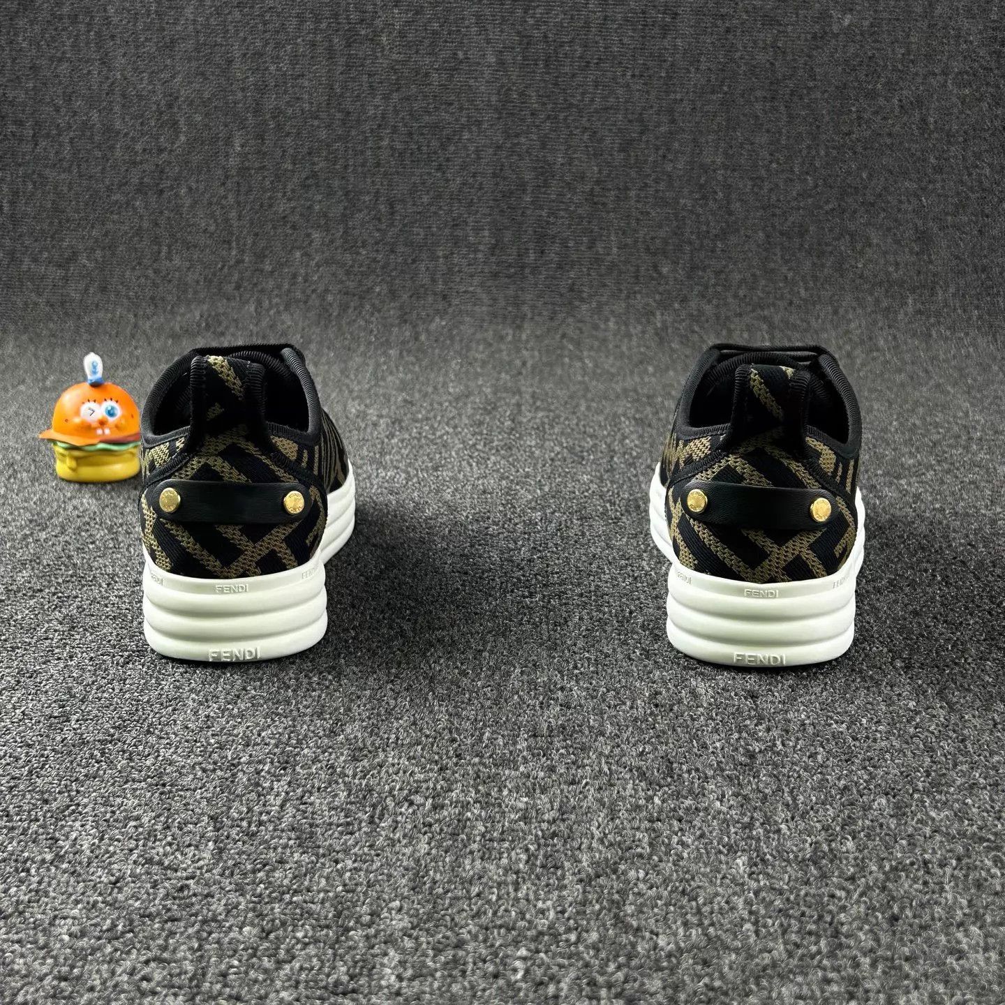 Fendi Fendi Monogram Sneakers EUR 35 Size US 4.5 / IT 34.5 - 5 Thumbnail