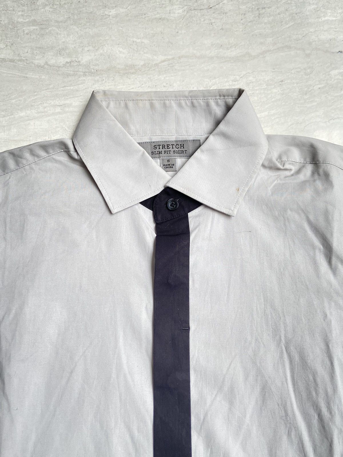 Uniqlo UNIQLO Grey Slim Fit Shirt Size US XS / EU 42 / 0 - 9 Thumbnail