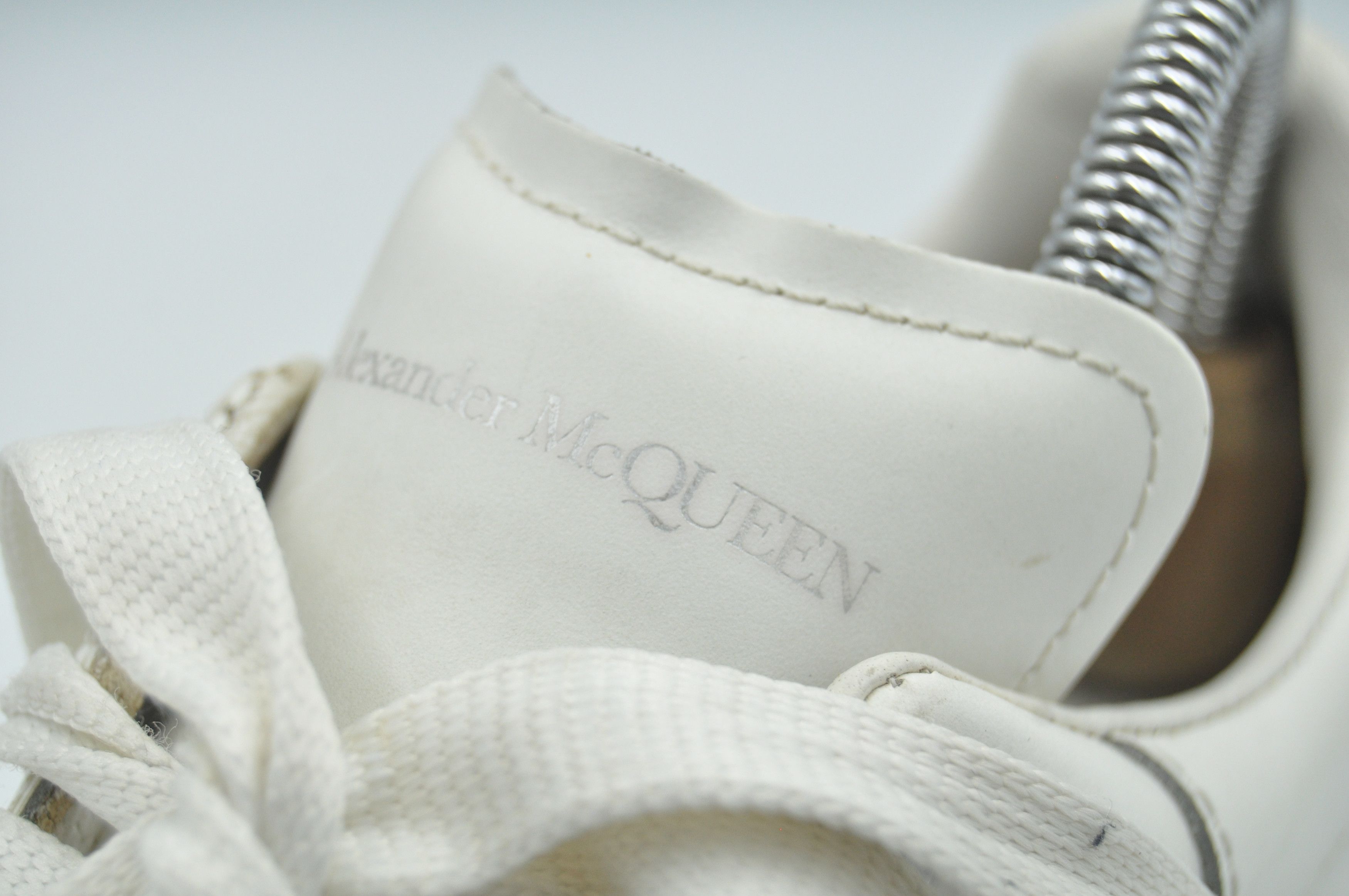 Alexander McQueen Alexander Mcqueen - Clear Sole Larry Sneakers Size US 6 / IT 36 - 14 Thumbnail