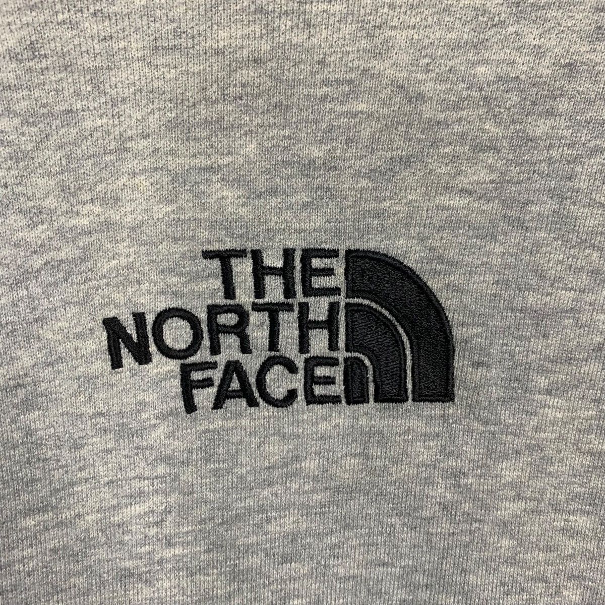 The North Face THE NORTH FACE Embroidery Center Logo Sweatshirt #1898-C83 Size US S / EU 44-46 / 1 - 9 Thumbnail