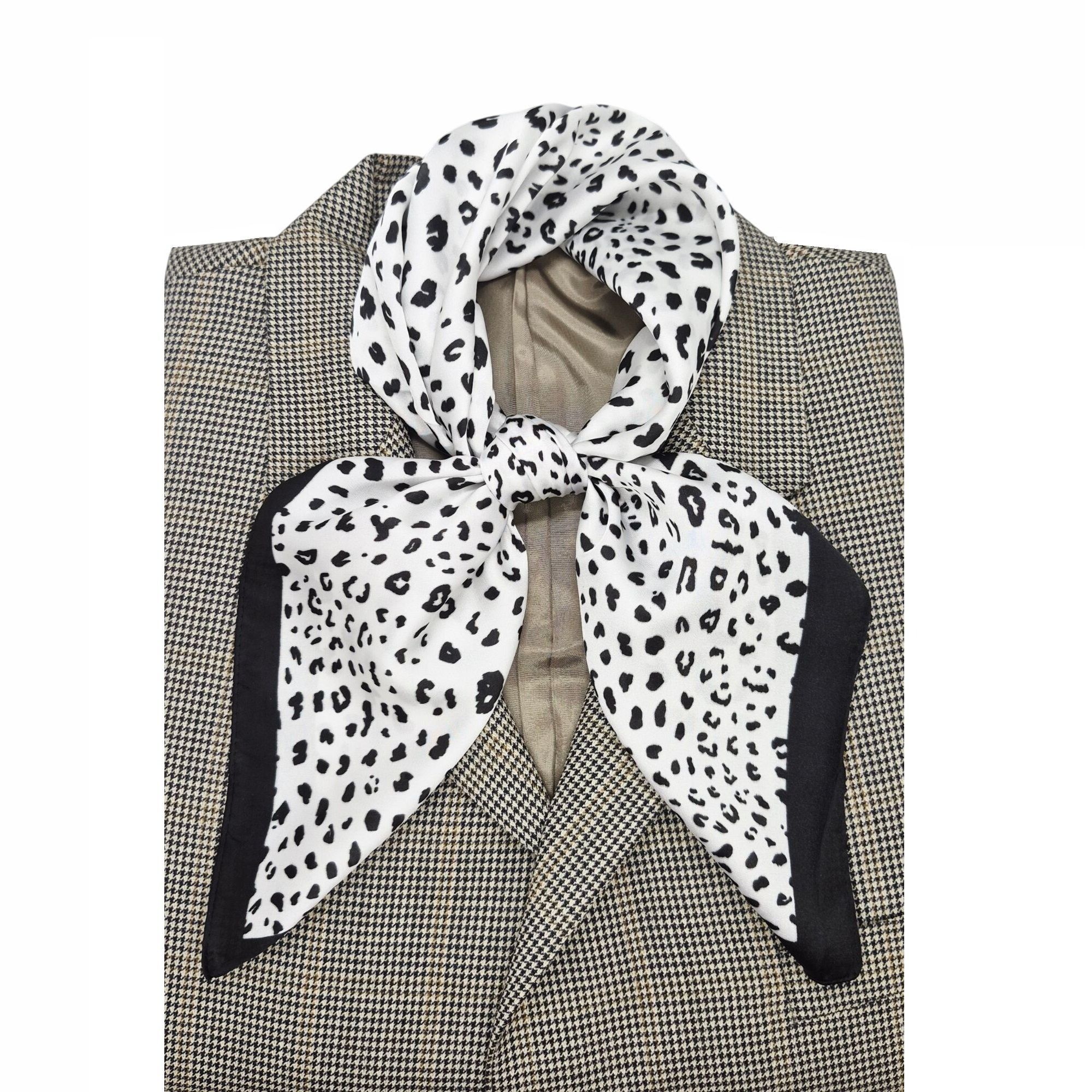 Other ✨Elegant Bandana Square Scarf Silky Satin Cheetah Print Leop Size ONE SIZE - 2 Thumbnail