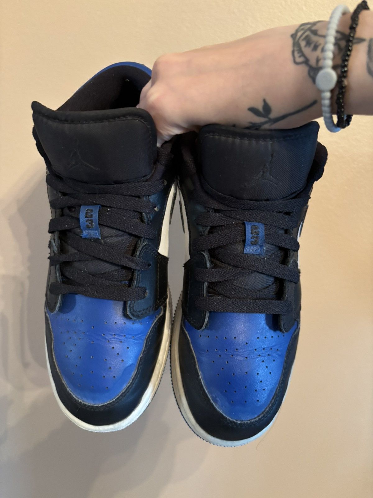 Jordan Brand Air Jordan 1 Low GS 'Royal Toe' Size US 6 / EU 39 - 3 Thumbnail