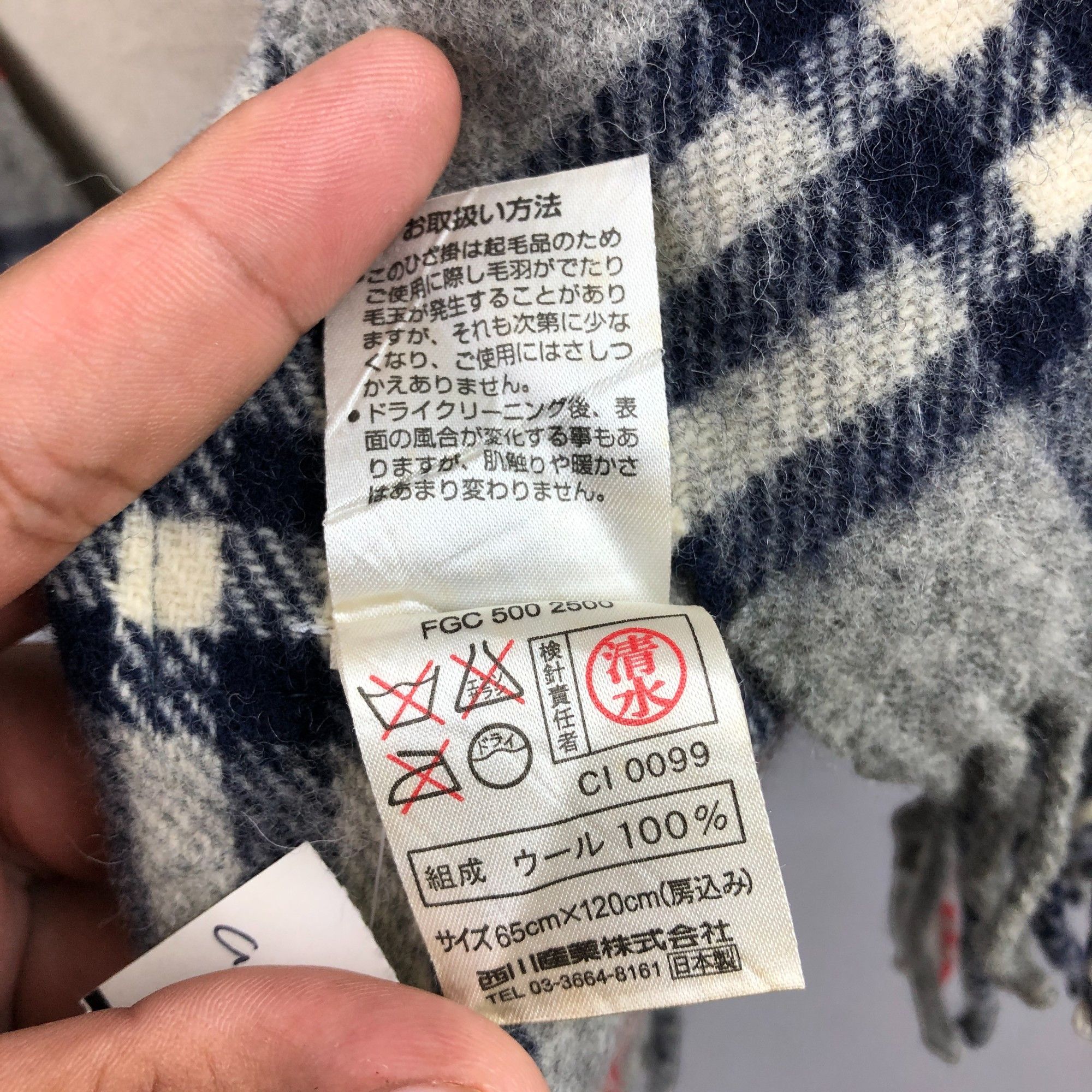 Burberry Vintage Burberry Scarf Muffler Wool Cashmere Scarves. Size ONE SIZE - 8 Thumbnail