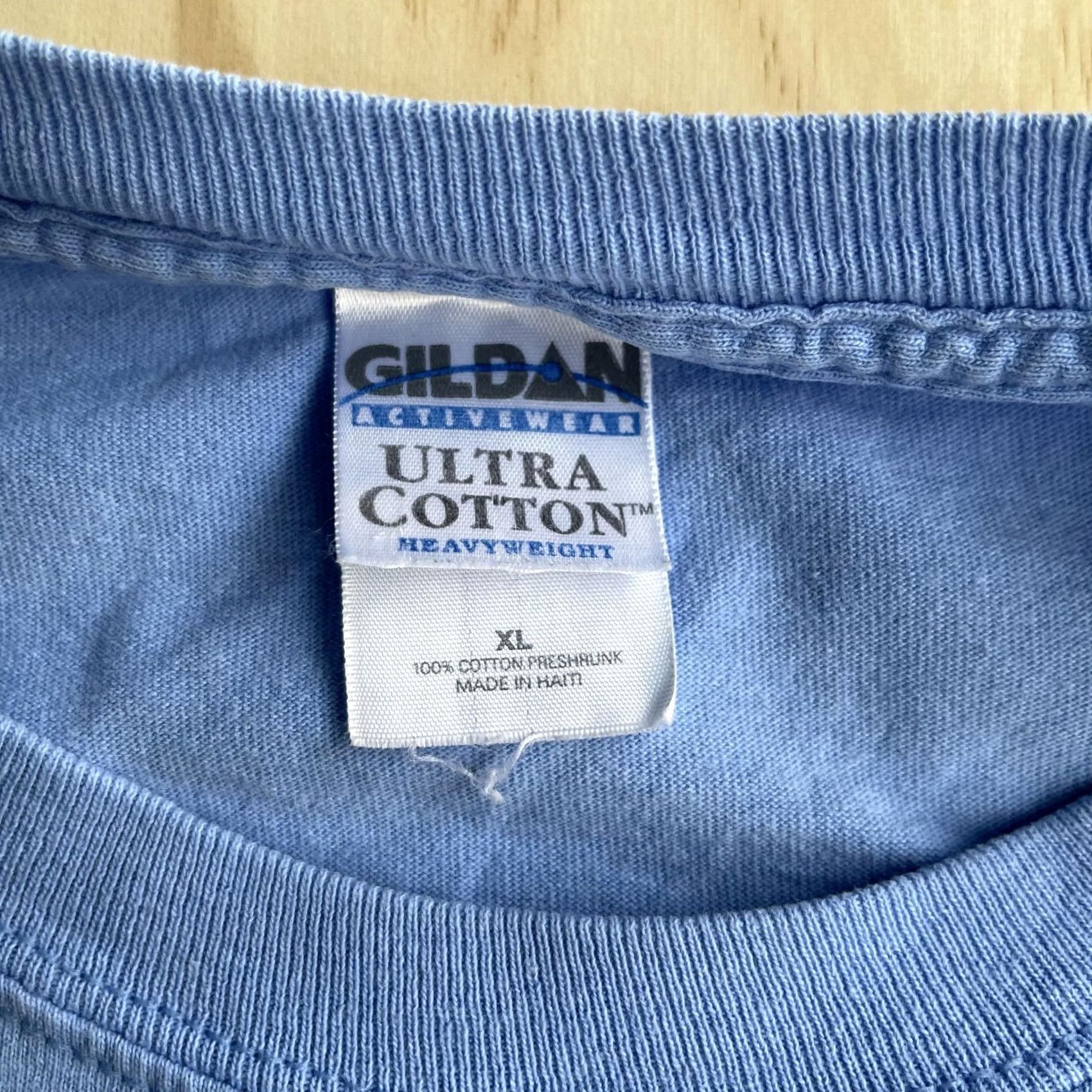 Gildan Vintage Jazz Floats Alaska Cruise 2005 Mens XL Blue Long Sleeve T-Shirt Gildan Ultra Cotton Heavyweight Crew Neck Graphic Print T-Shirt Size US XL / EU 56 / 4 - 3 Thumbnail