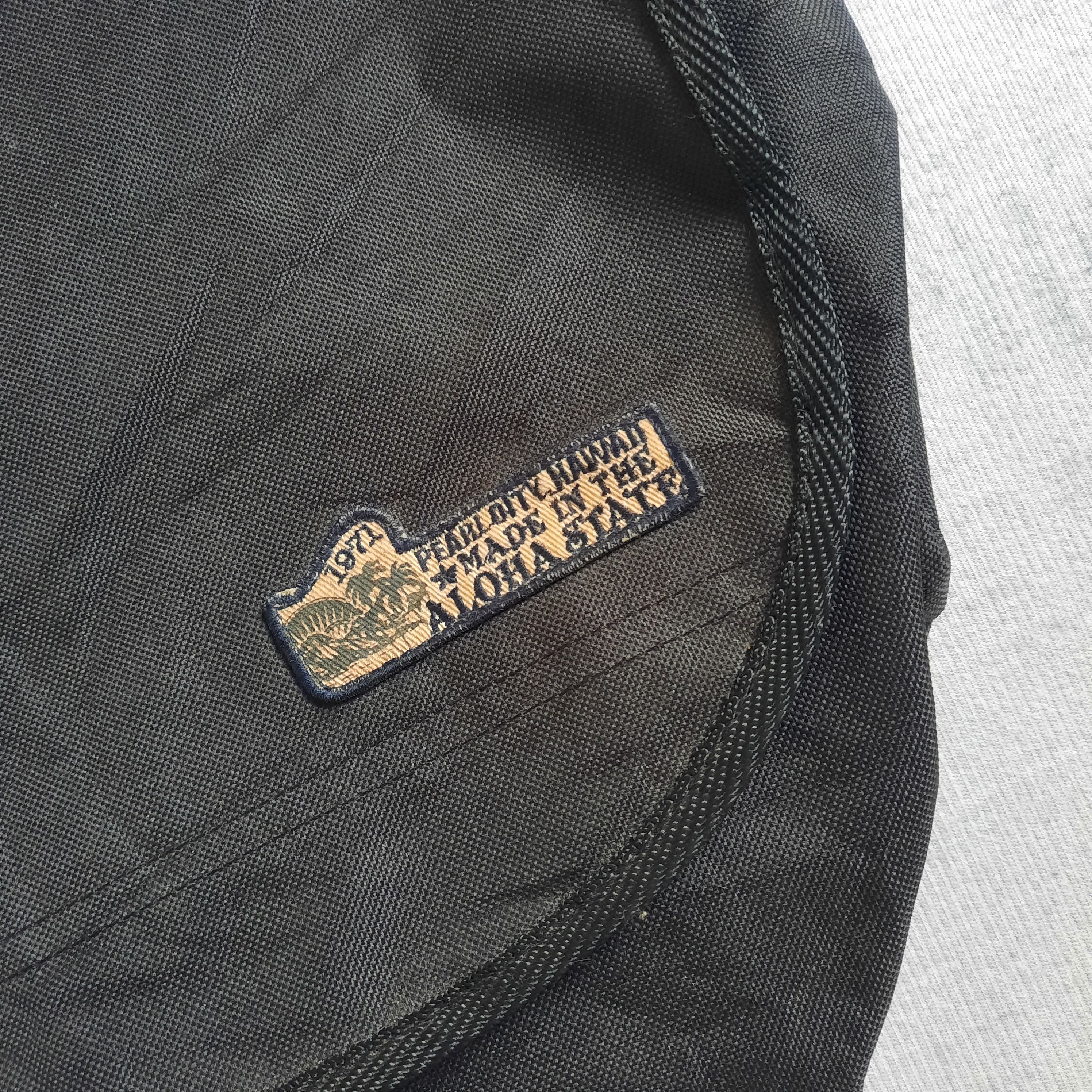 Japanese Brand 🔥Vintage t&c surf design patch design messenger sling bag Size ONE SIZE - 5 Thumbnail