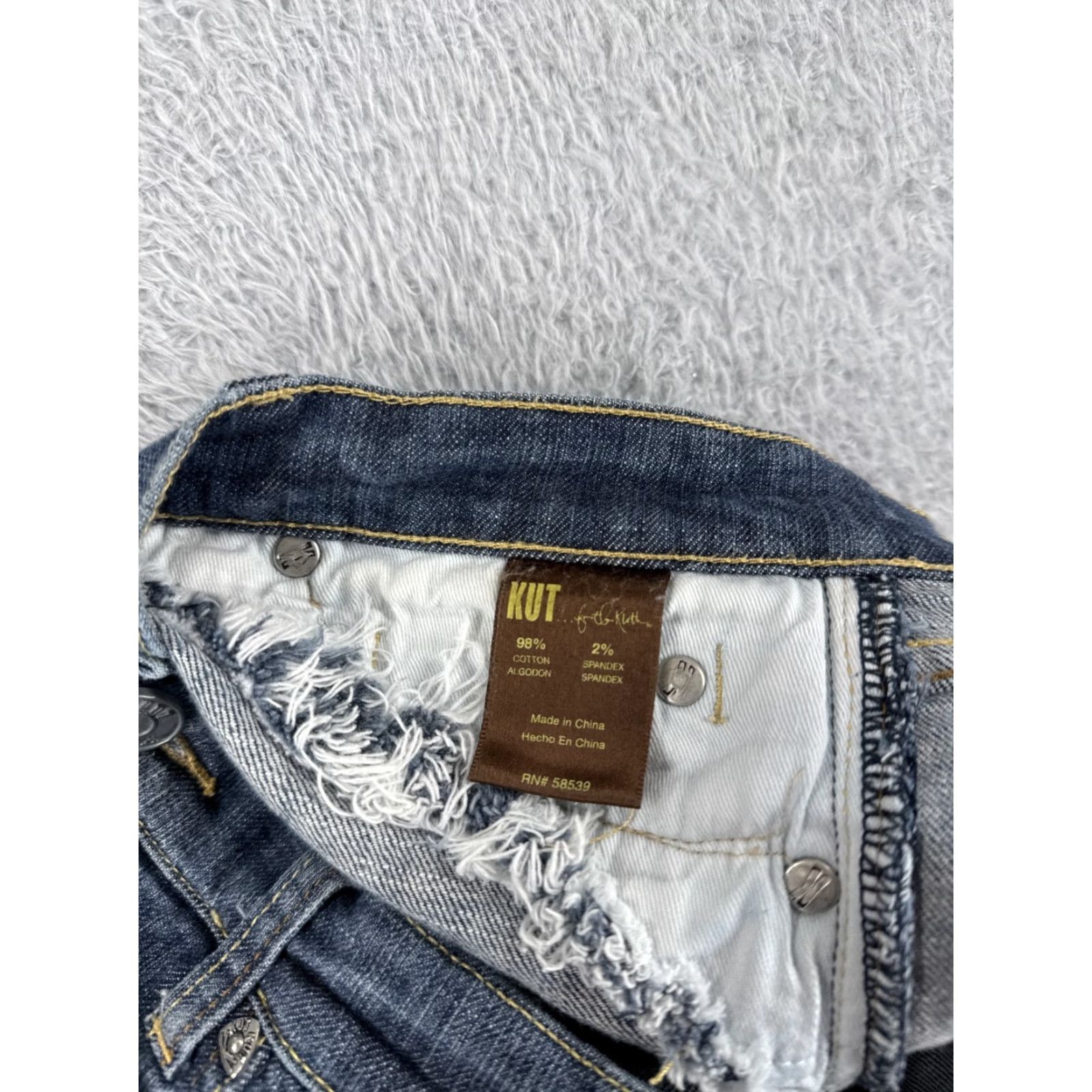 Vintage VINTAGE KUT from the KLOTH Women's Jeans Bootcut Low Rise Stretch Denim Size 28 Blue Size 28" / US 6 / IT 42 - 7 Thumbnail