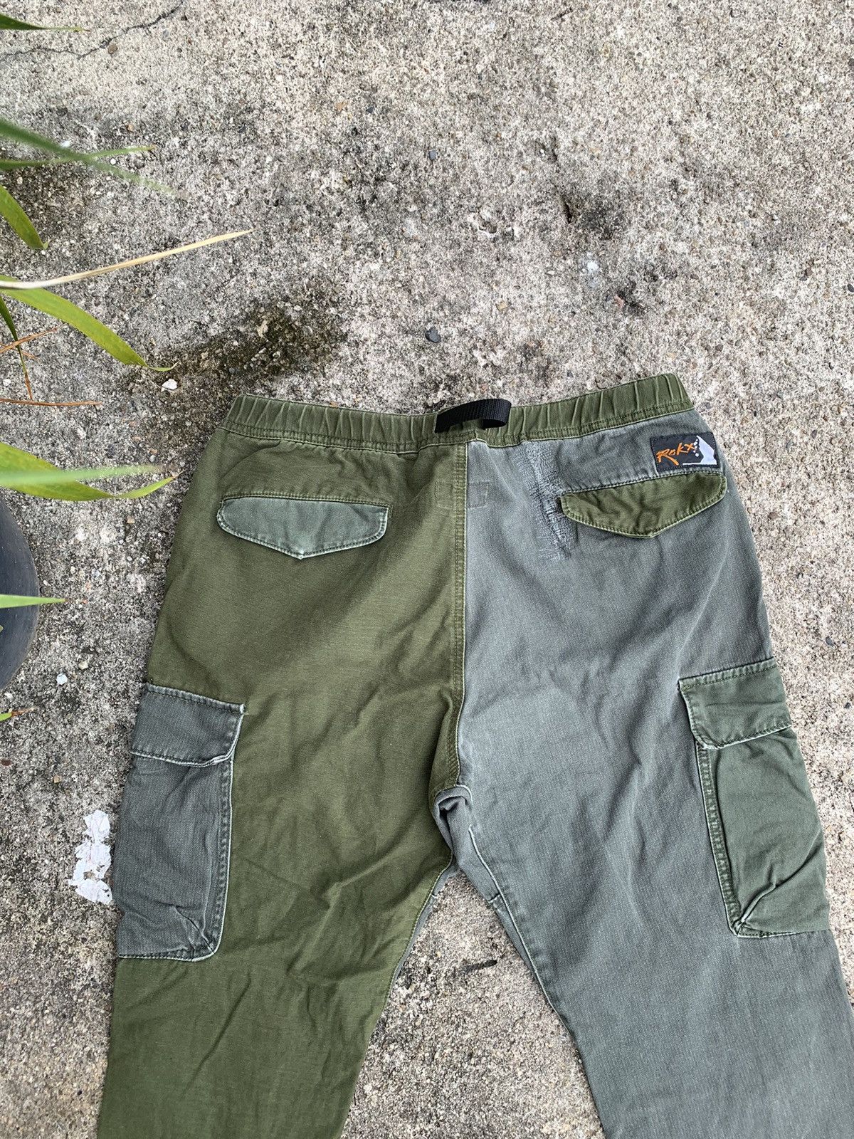 Sage De Cret 🔥Rare🔥 Rokx x Sage de cret collaboration cargo pants Size US 34 / EU 50 - 8 Thumbnail
