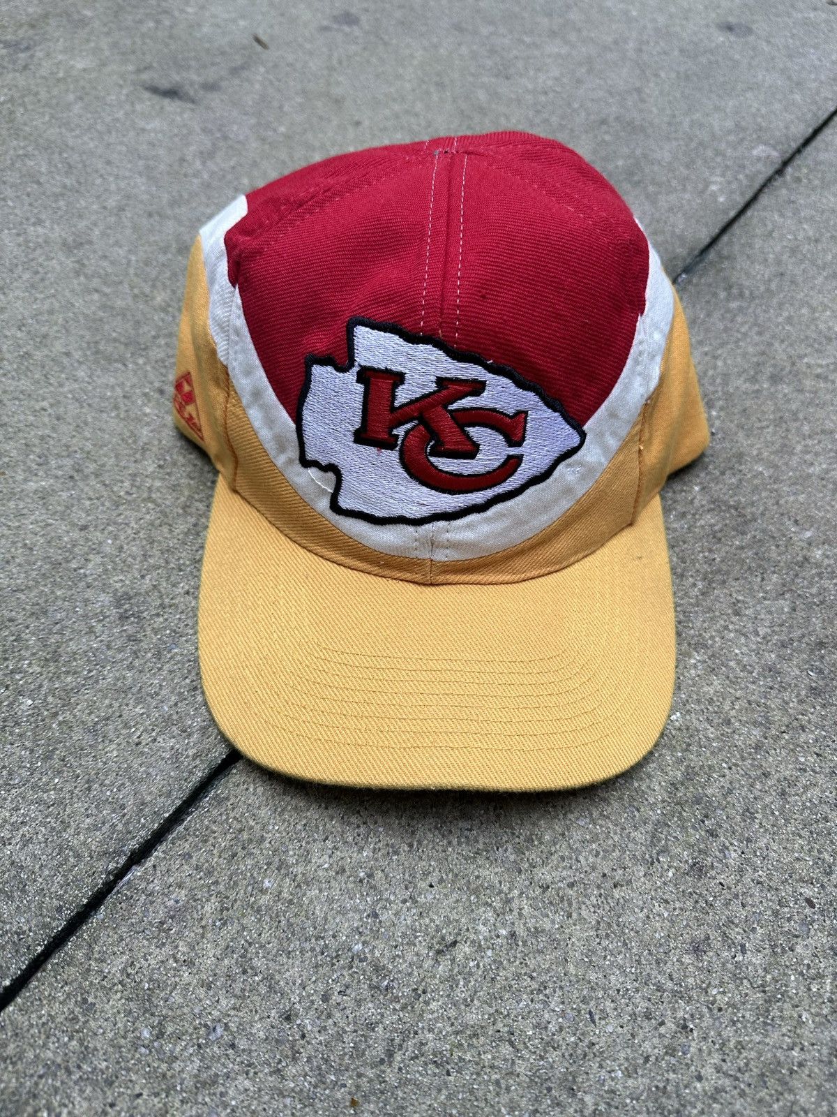 Apex One Vintage 90s Kansas City Cheifs Snapback Size ONE SIZE - 1 Thumbnail