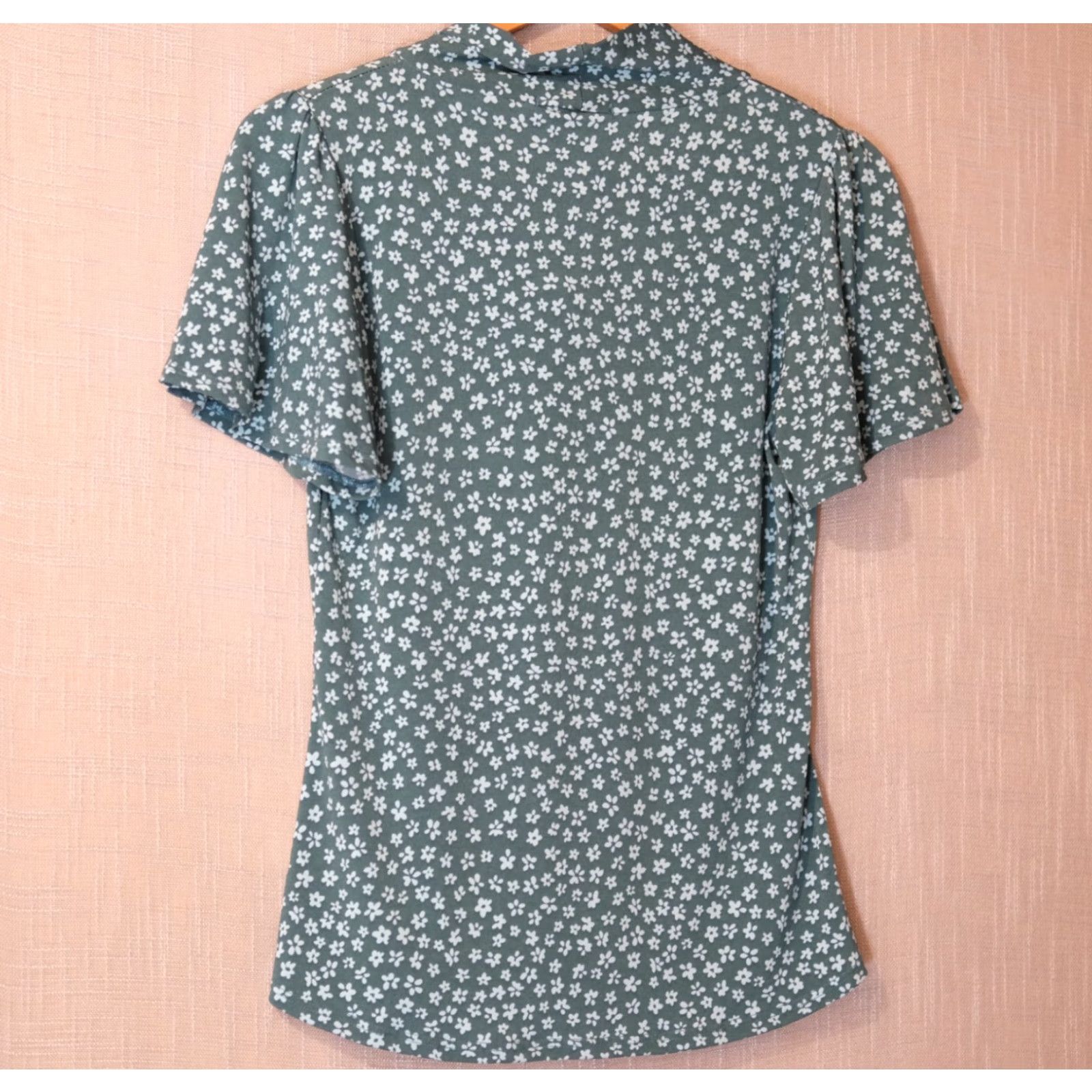Vintage EUC Beacon Green Short Sleeve Floral Top Stretch Tie Neck Womens M Blouse Size M / US 6-8 / IT 42-44 - 7 Thumbnail