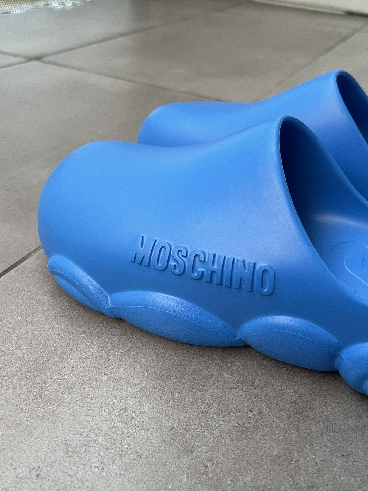 Moschino !DS! SS23 Moschino Cobalto Blue Gummy Bear Mules Size US 10.5 / EU 43-44 - 10 Thumbnail