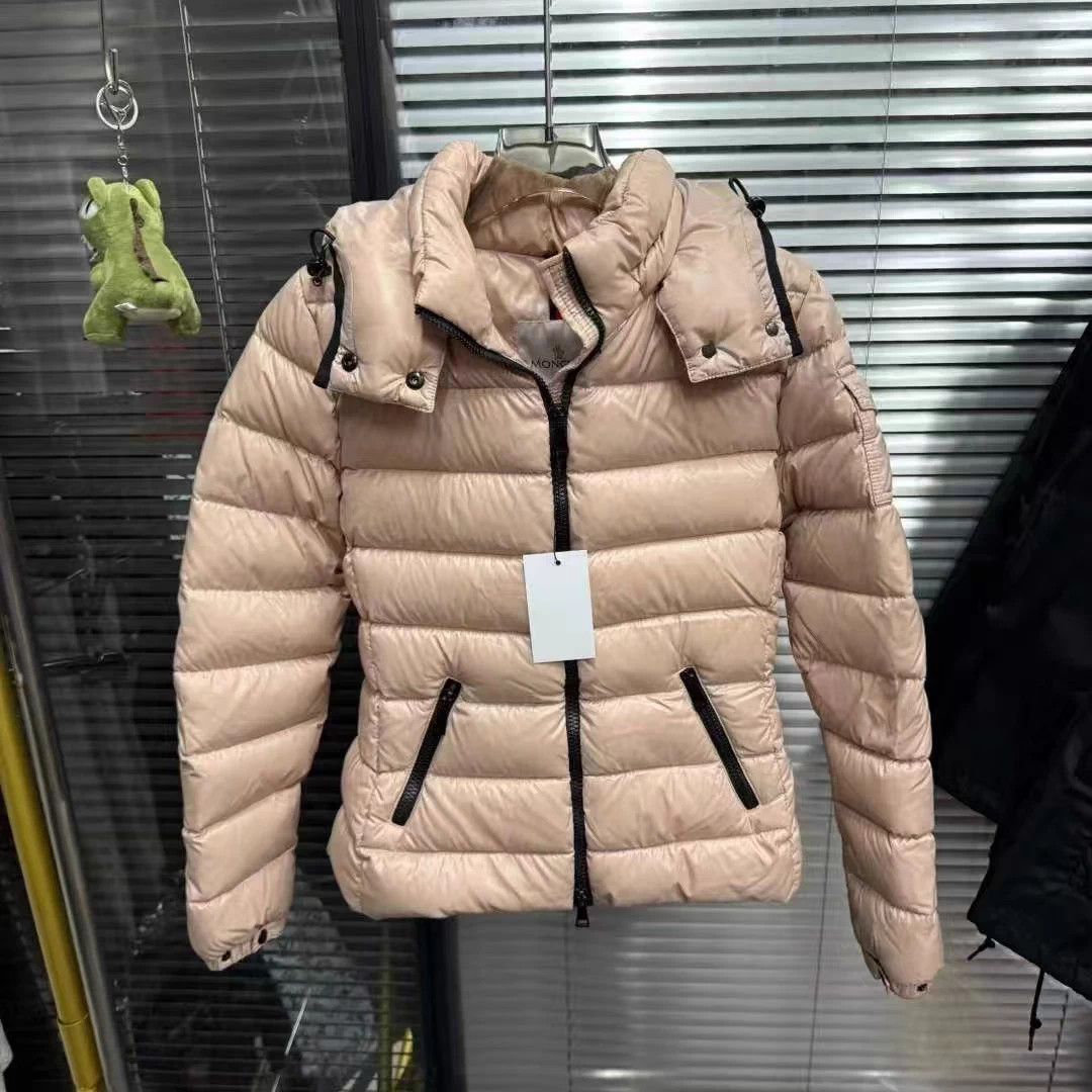 Moncler Moncler Pink Logo Badge Puffer Jacket 0 95 New Size XS / US 0-2 / IT 36-38 - 1 Thumbnail