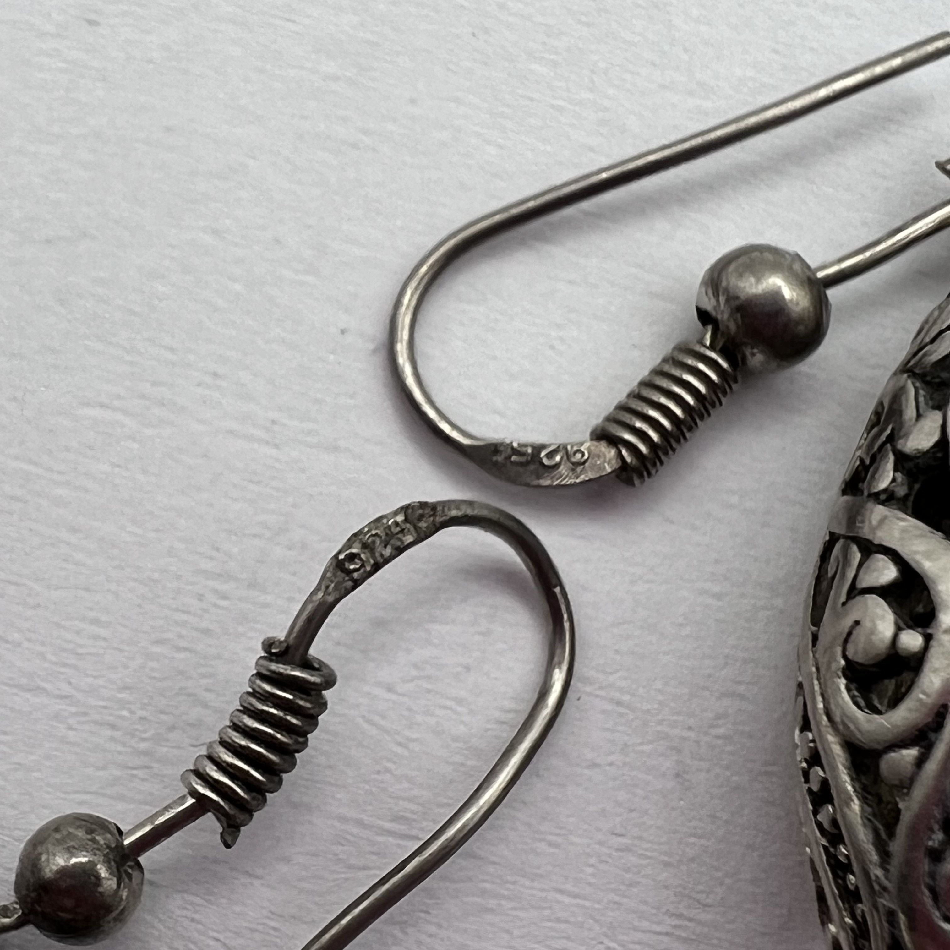 Sterling Silver Vintage Beautiful Pair Of Stud Earrings Sterling Silver 925 Size ONE SIZE - 6 Thumbnail