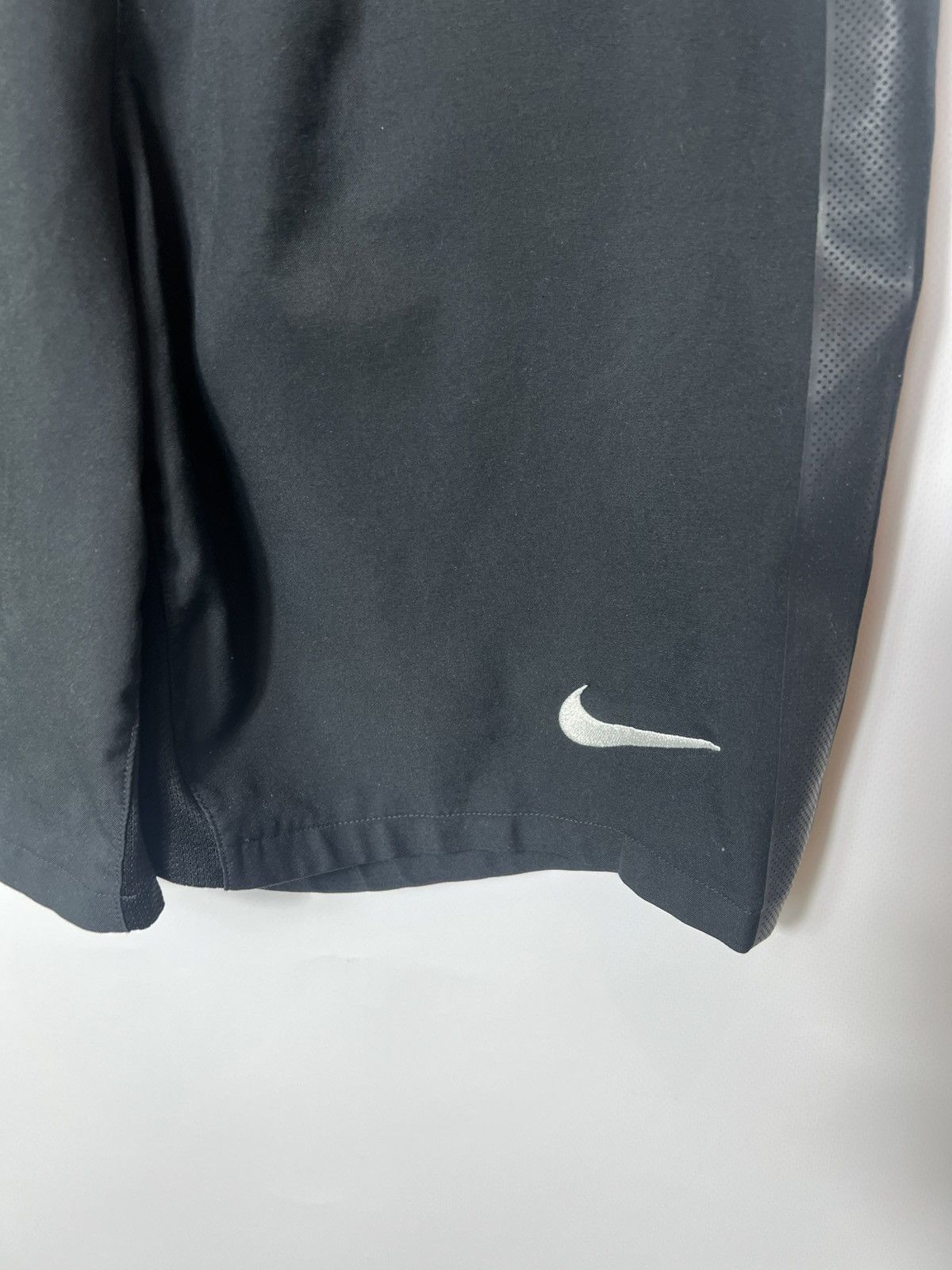 Nike JUVENTUS NIKE 2012/2013 FOOTBALL SOCCER AWAY SHORTS SIZE M Size US 32 / EU 48 - 2 Thumbnail