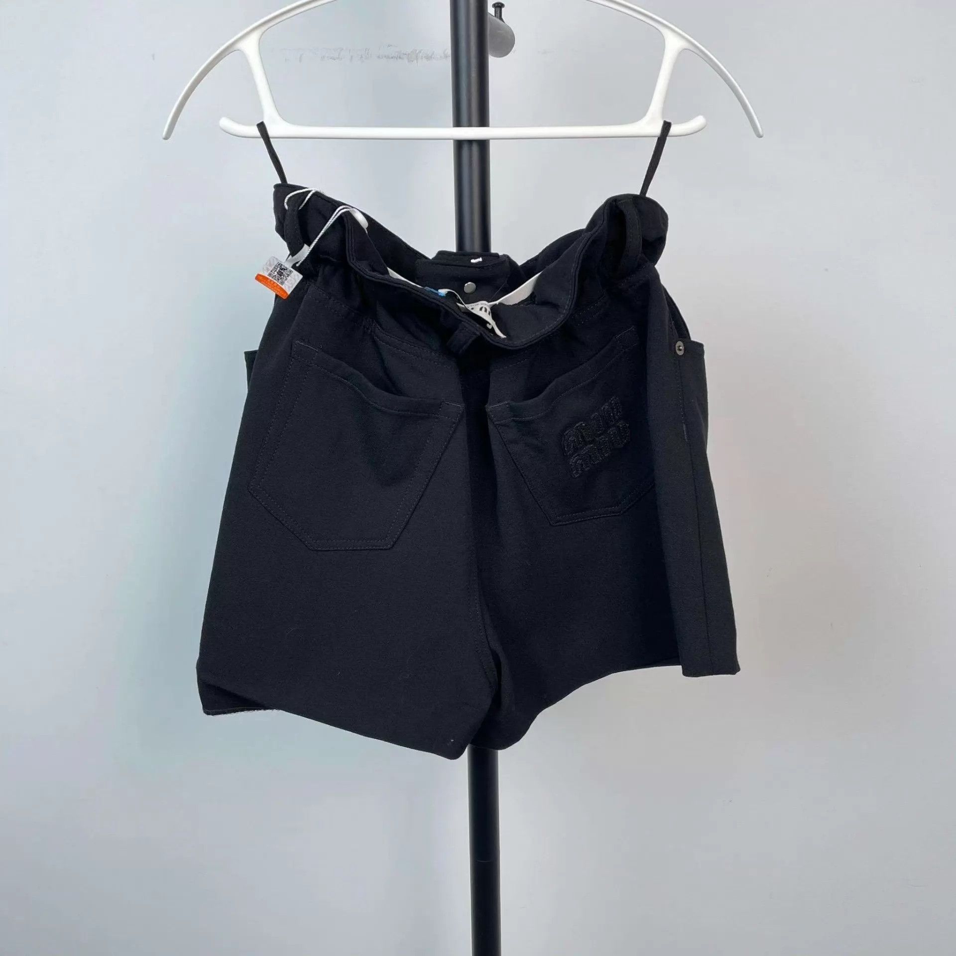 Miu Miu Miu Miu Black Short Size 36 Size 25" / US 0 / IT 36 - 2 Thumbnail