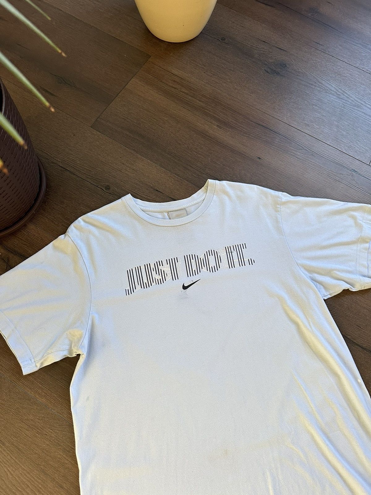Nike Vintage Nike T-shirt 3D Centre Logo Size US L / EU 52-54 / 3 - 6 Thumbnail