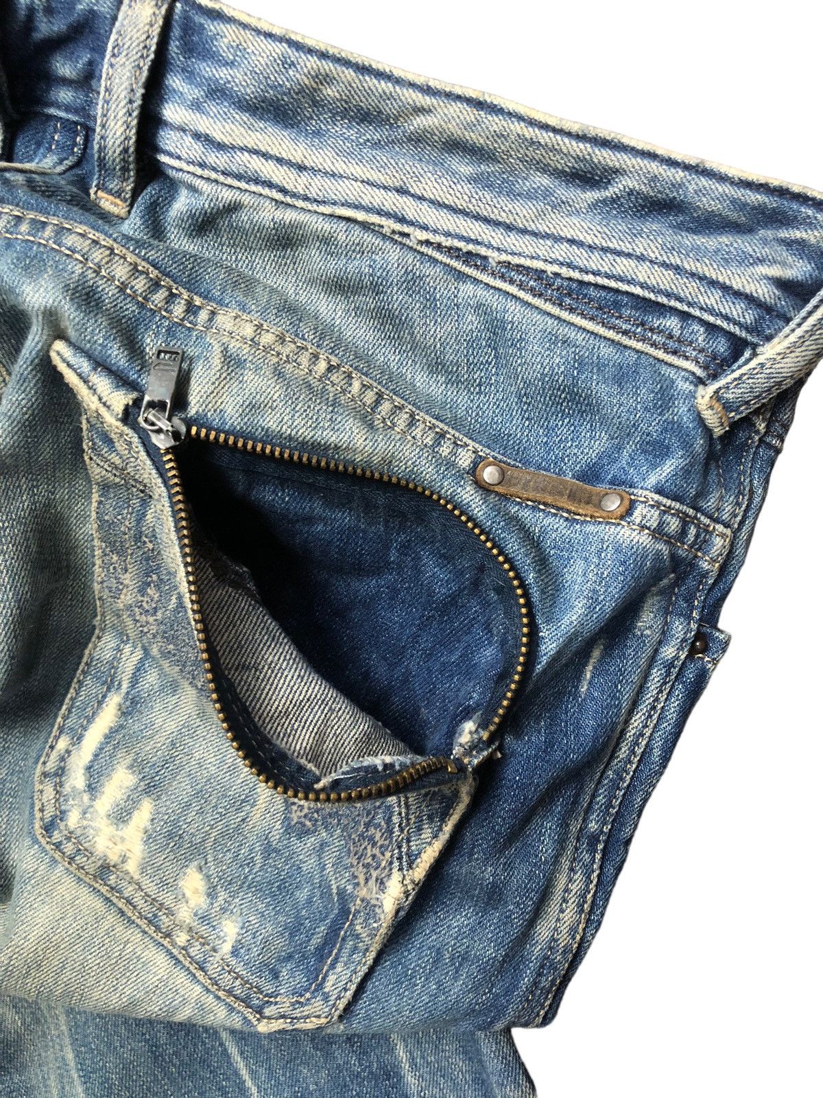 Diesel Vintage Diesel Distressed Dirty Faded Jeans Size US 32 / EU 48 - 15 Thumbnail