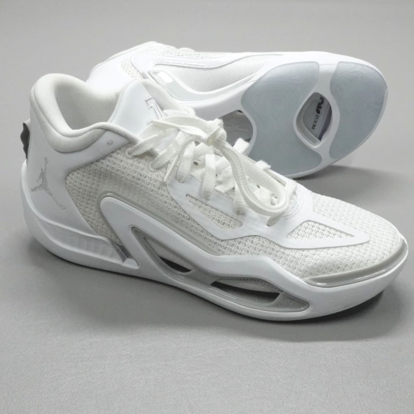 Jordan Brand Jordan Nike Jayson Tatum 1 TB Triple White Fog Grey Gray Size 9.5 FB2863 100 Size US 9 / EU 42 - 2 Thumbnail