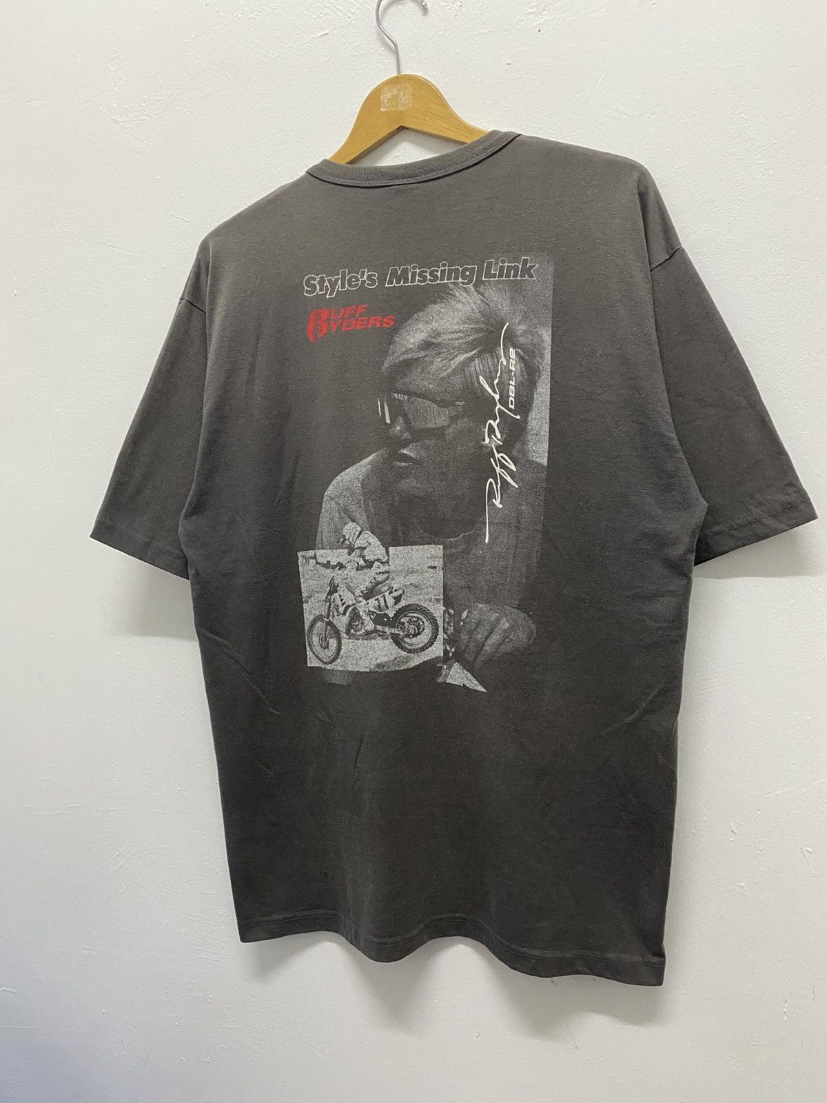 Ruff Ryders Rare Vintage Ruff Ryders Big Print Back Hit Tshirt Size US L / EU 52-54 / 3 - 1 Thumbnail