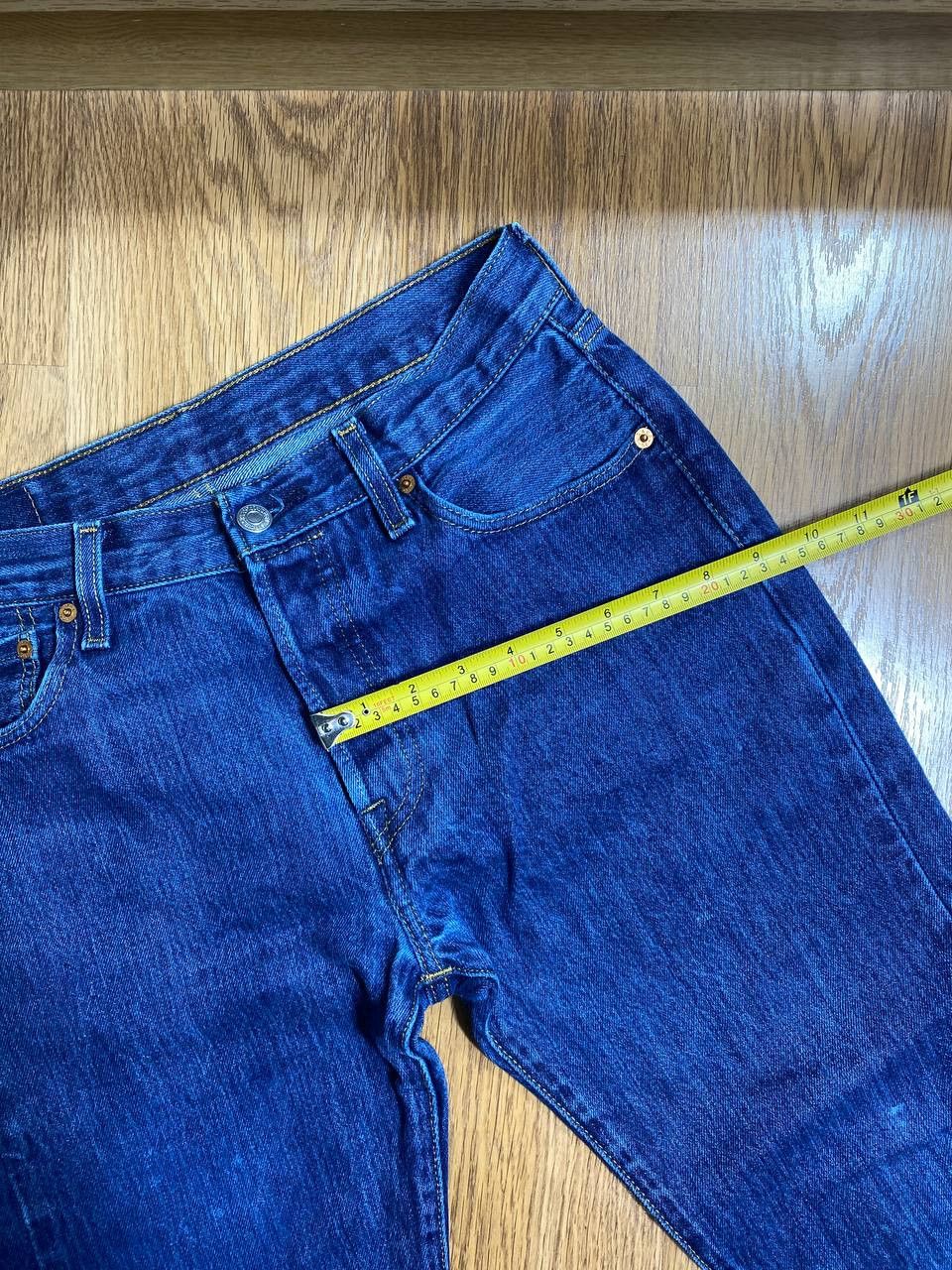Levi's VINTAGE LEVIS 501 DISTRESS BLUE WASH JEANS Size US 30 / EU 46 - 14 Thumbnail