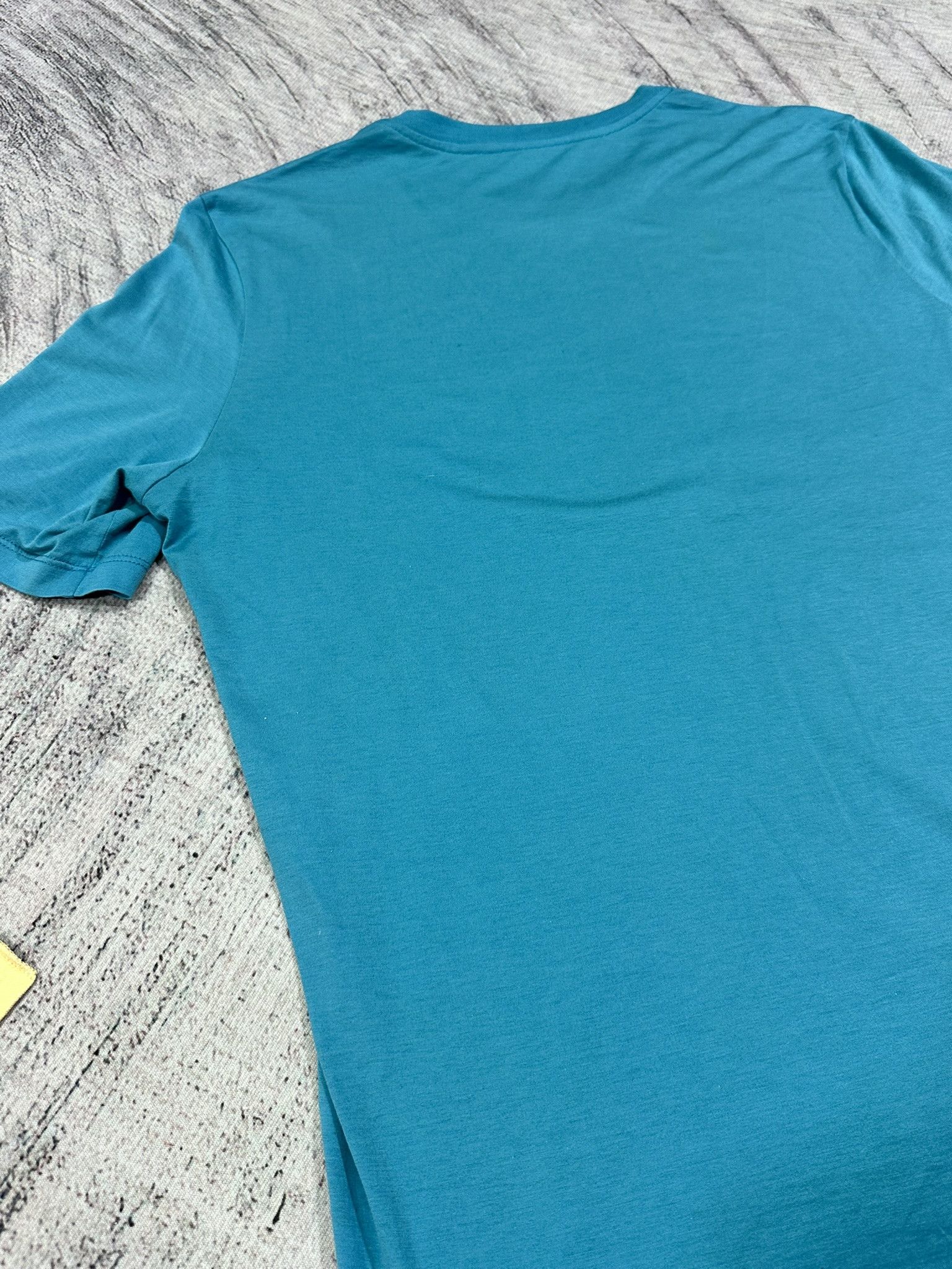 Louis Vuitton Louis Vuitton T-Shirt Feathers LV Logo Print Blue Size M / US 6-8 / IT 42-44 - 15 Thumbnail