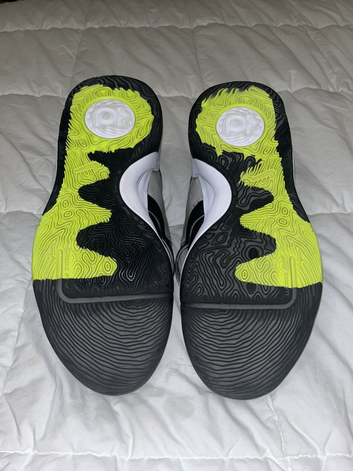 NBA × Nike Nike KD Trey 5X Size 12 Size US 12 / EU 45 - 2 Thumbnail