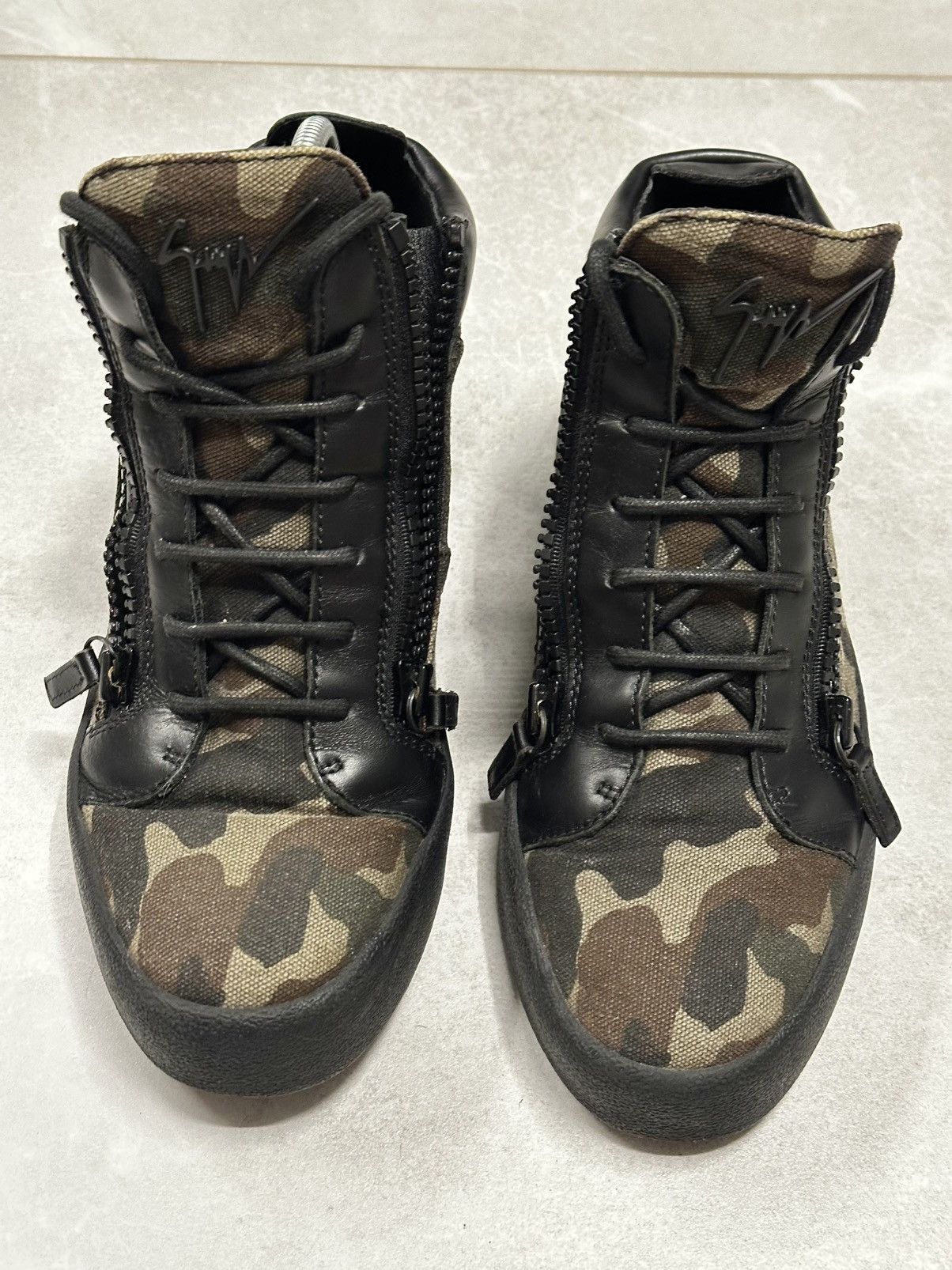 Giuseppe Zanotti Giuseppe Zanotti Kriss Camo + Black Zippers Sneaker 42 EU Size US 9 / EU 42 - 9 Thumbnail