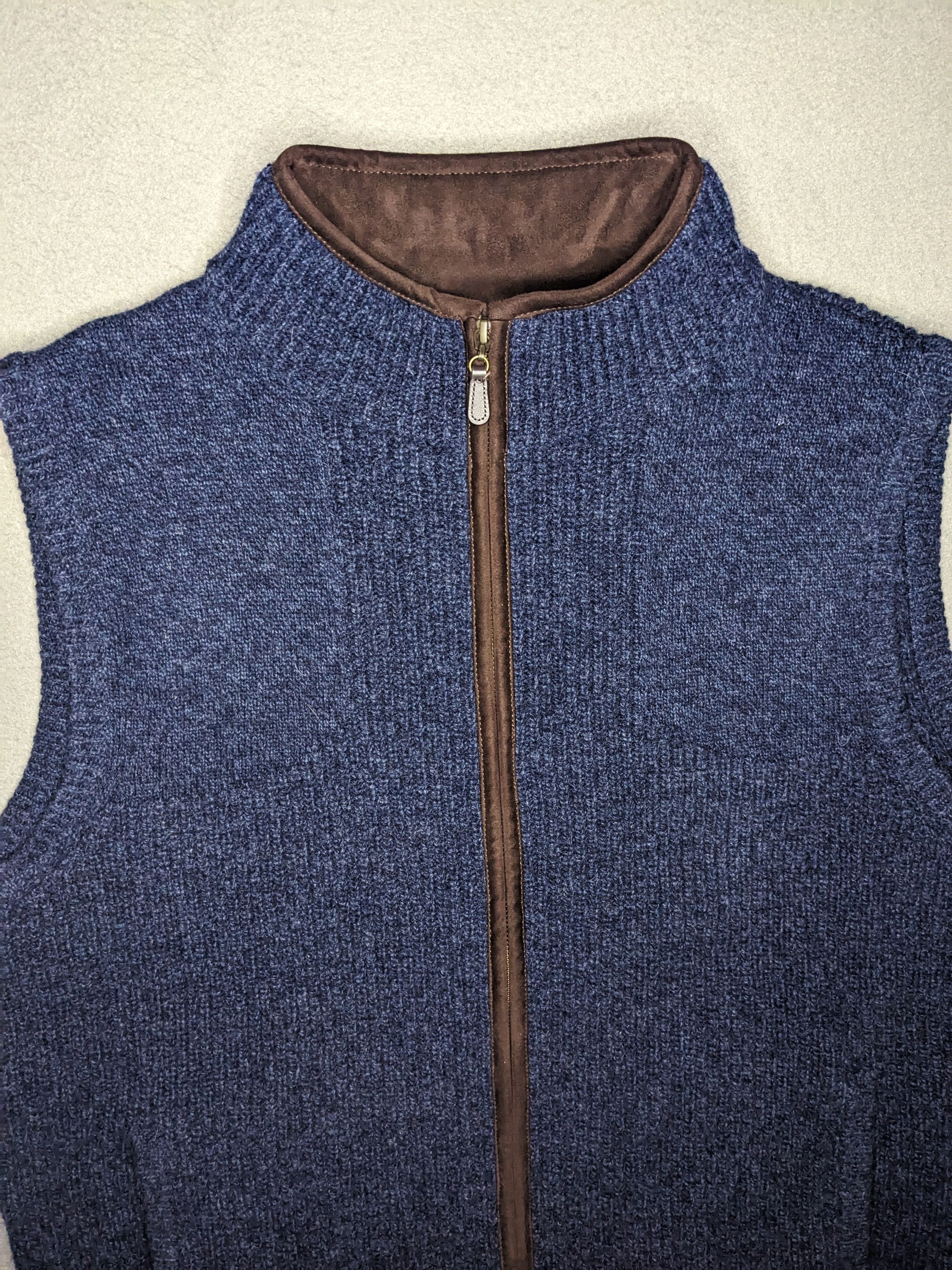L.L. Bean LL Bean Waterfowl Vest Large Navy Blue Merino Lambswool Size US L / EU 52-54 / 3 - 2 Thumbnail