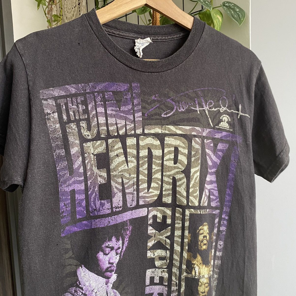 Jimi Hendrix Thrashed Faded Vintage Y2K Jimi Hendrix ERD GRUNGE GRAIL TEE Size US S / EU 44-46 / 1 - 3 Thumbnail