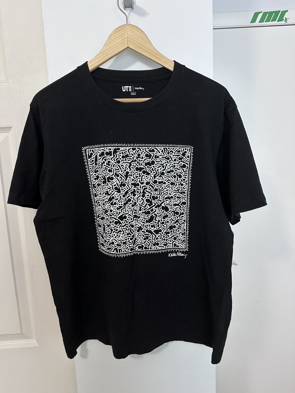 Uniqlo Uniqlo black graphic tee Size US L / EU 52-54 / 3 - 1 Thumbnail