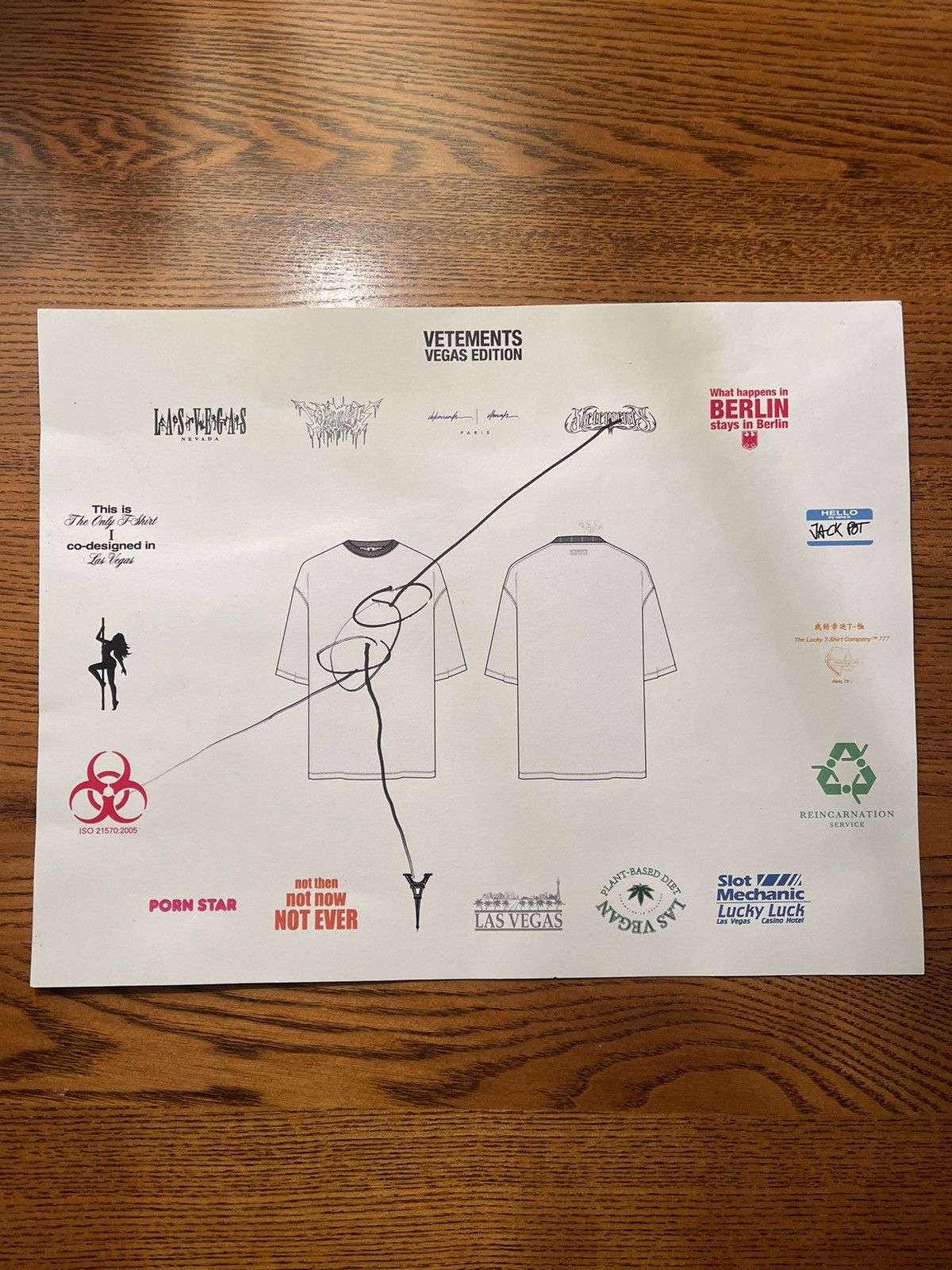 Vetements Las Vegas Edition 1 of 1 Custom ComplexCon Exclusive T-Shirt Size US L / EU 52-54 / 3 - 4 Thumbnail