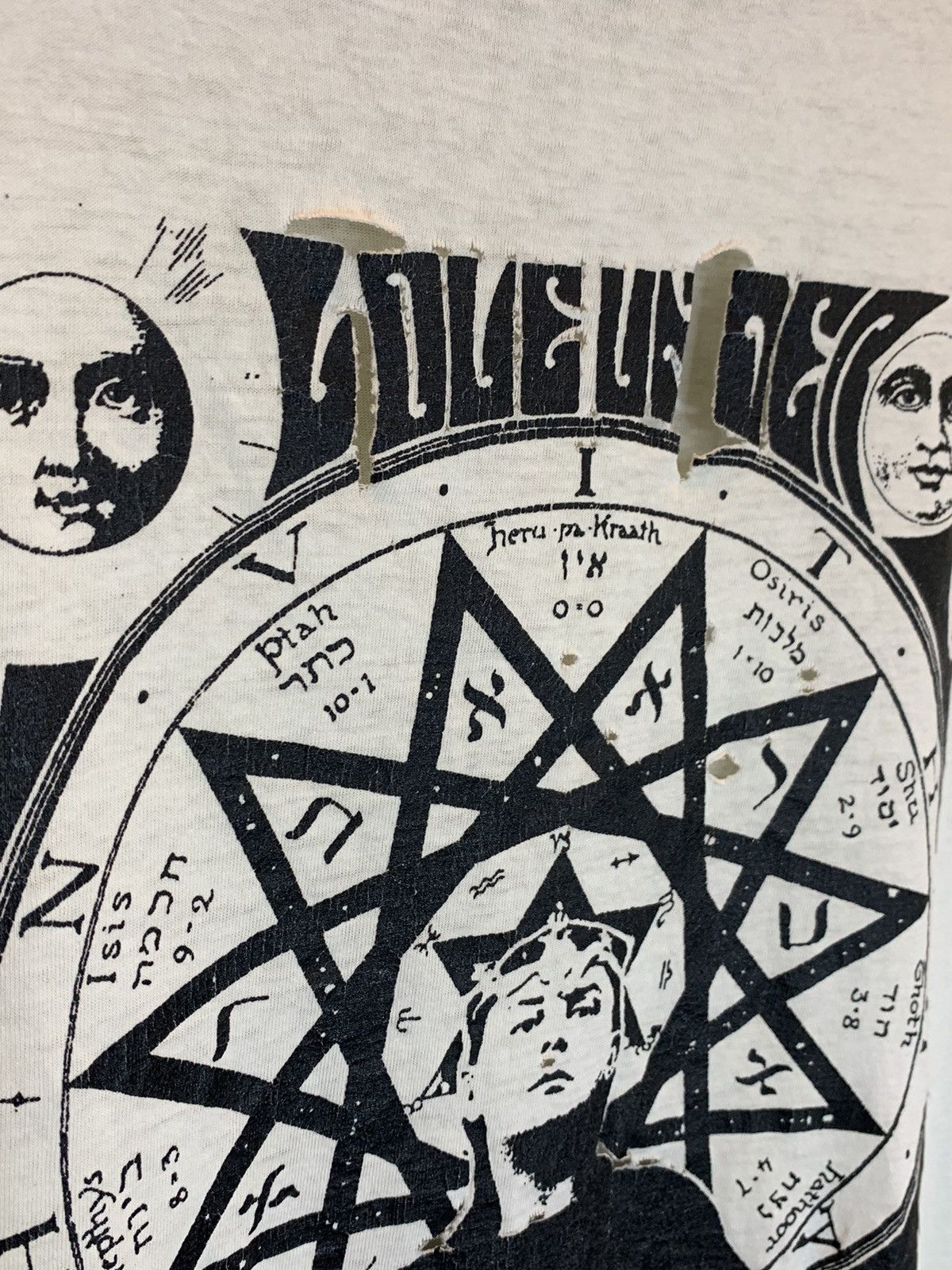 Vintage RARE Vintage 80’s Aleister Crowley Occult Art Portrait Shirt Size US L / EU 52-54 / 3 - 3 Thumbnail