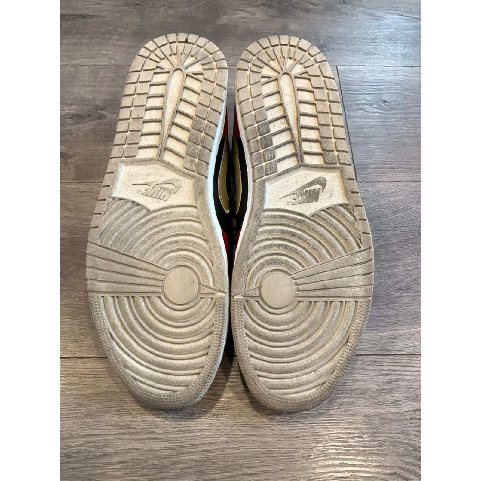 Jordan Brand Jordan 1 Low Gym Red Gold - Nike - Men’s Size 12 - Leather - Air Jordan - 2013 Release Size US 12 / EU 45 - 6 Thumbnail