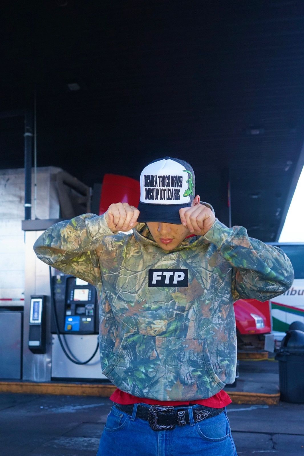 Other I BECAME A TRUCK DRIVER TO PICK UP LOT LIZARDS TRUCKER HAT Size ONE SIZE - 6 Thumbnail