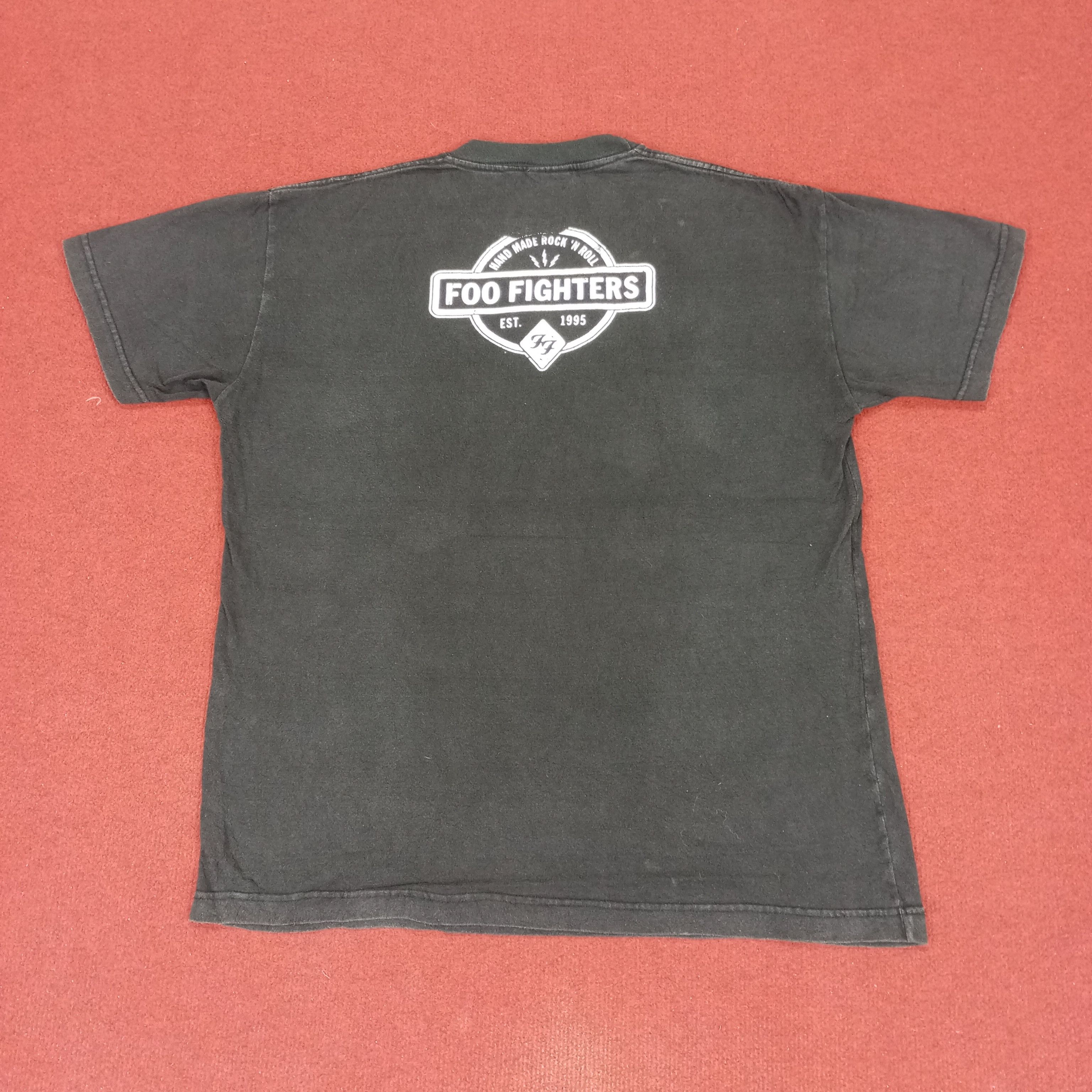 Band Tees × Vintage Foo Fighter Tshirt Rock Band Music Streetwear Style Size US L / EU 52-54 / 3 - 3 Thumbnail