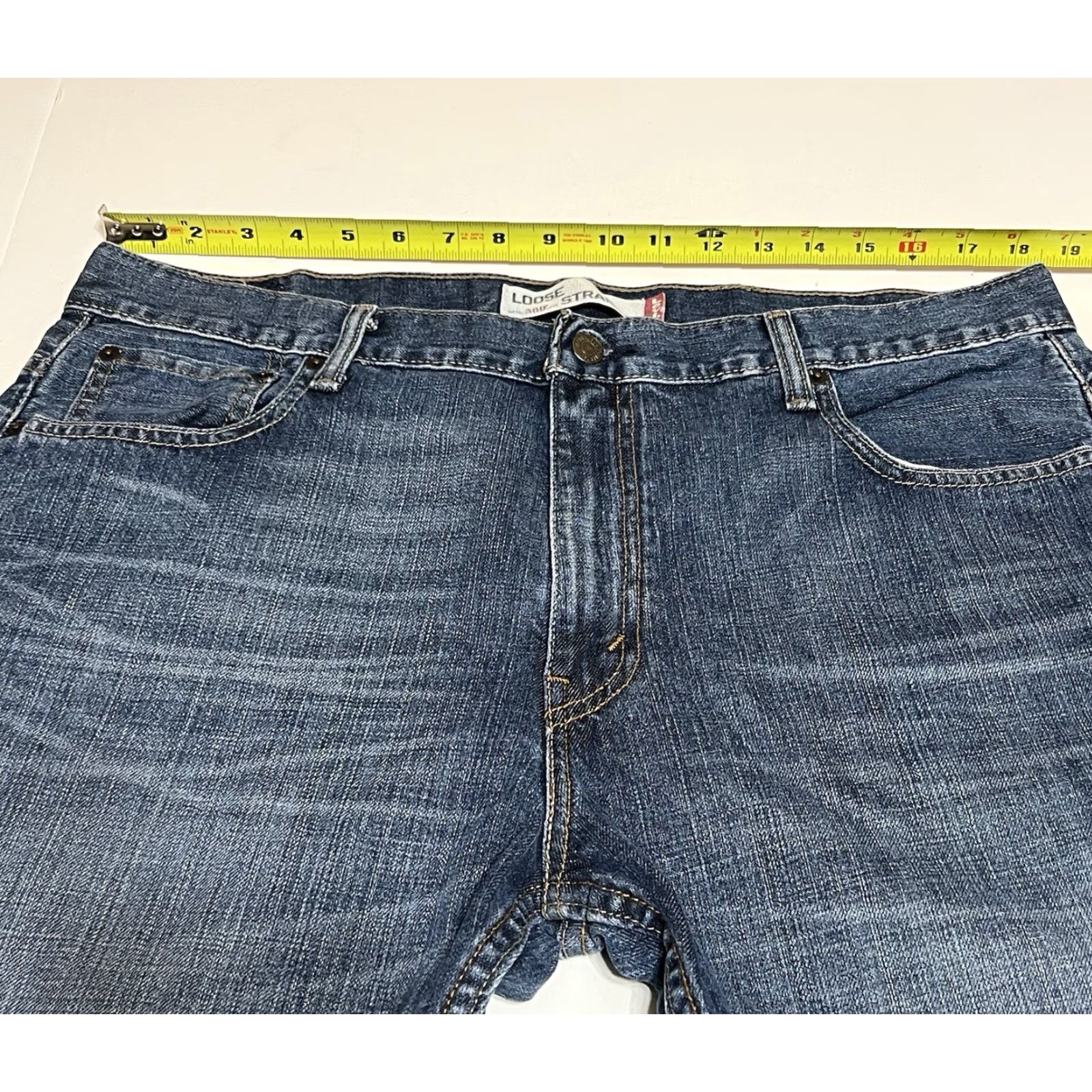 Levi's VINTAGE Levi's 569 Jeans Mens Regular 36x32 Blue Denim Straight Leg 90s 00s Y2K Size US 36 / EU 52 - 3 Thumbnail
