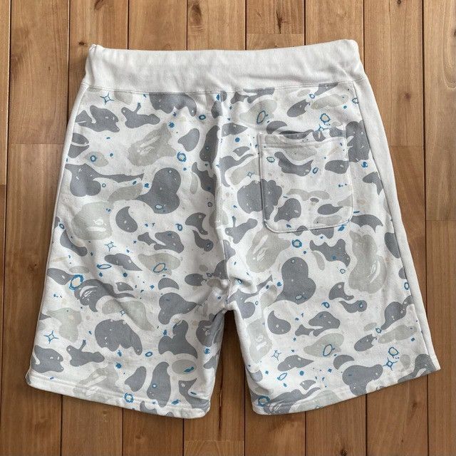 Bape 💫Glow in the dark BAPE space camo shark sweat shorts ★size L Size US 34 / EU 50 - 5 Thumbnail