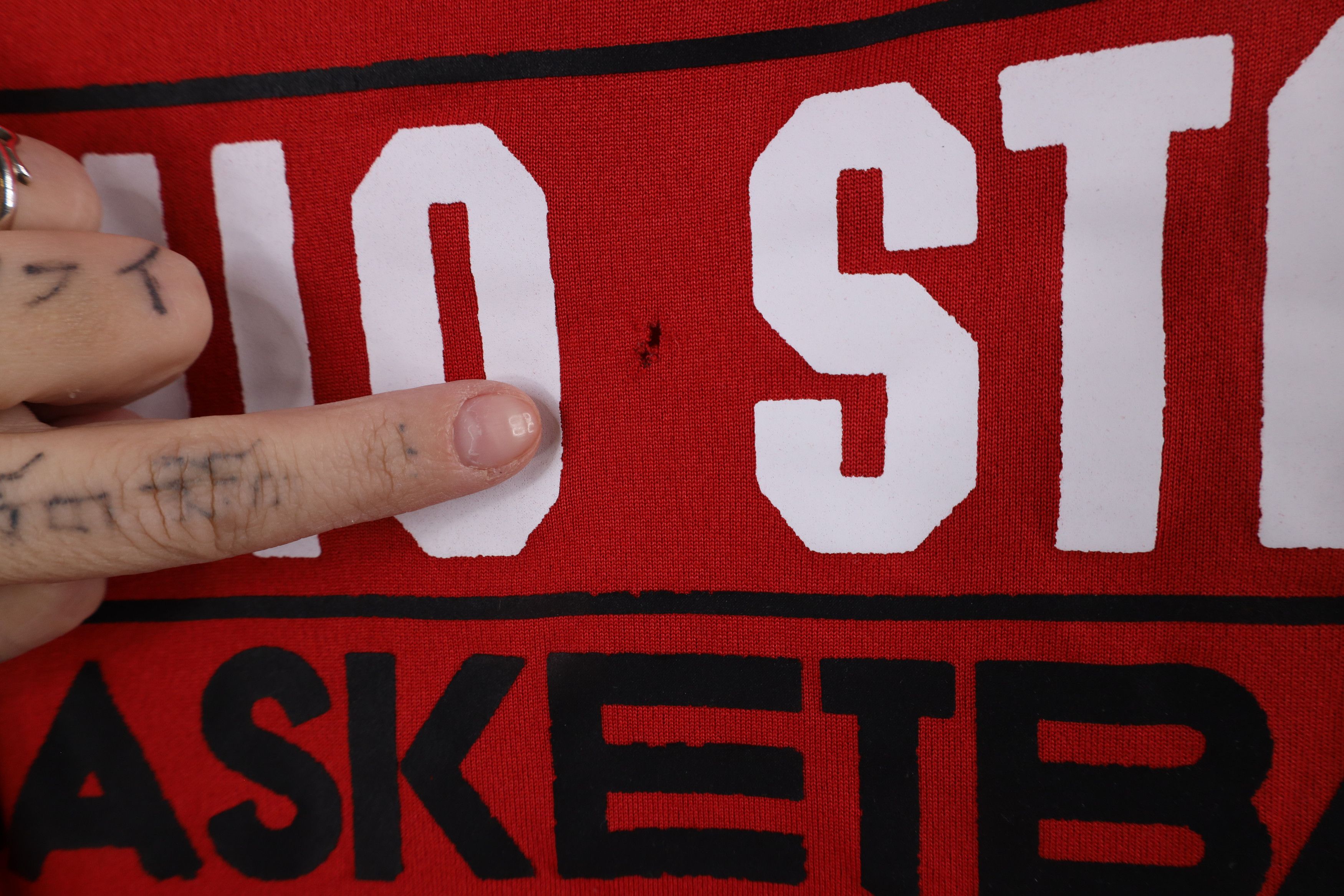 Nike × Vintage Nike Spell Out Ohio State University Basketball T-Shirt Size US M / EU 48-50 / 2 - 5 Thumbnail
