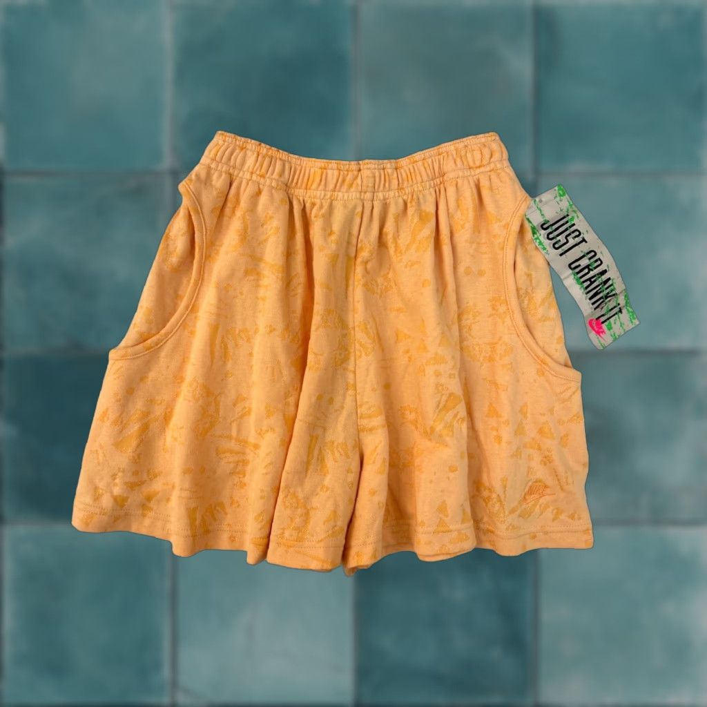 Nike VINTAGE Nike Shorts Womens M Deadstock NWT 90s Activewear Apricot Orange Embroidered Logo Elastic Waist Side Pockets Size 32" / US 10 / IT 46 - 1 Thumbnail