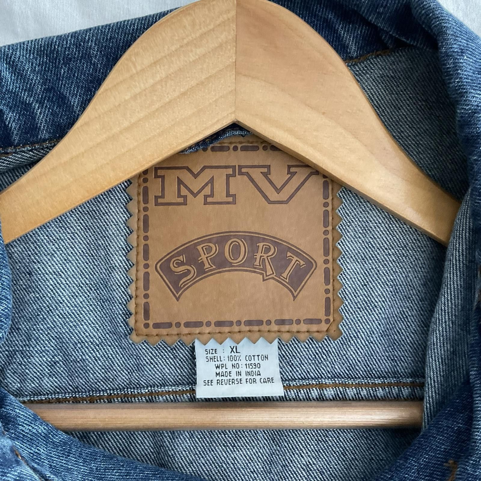 Vintage RARE VTG 90's UW Wisconsin denim jean jacket XL unisex Size US XL / EU 56 / 4 - 7 Thumbnail